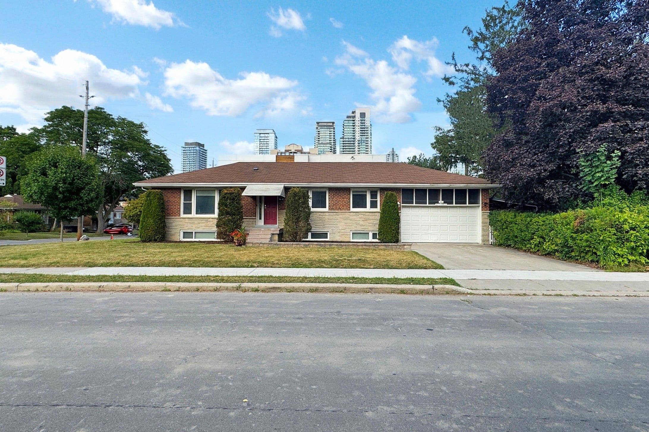 105 Betty Ann Drive, Toronto C07, ON M2N 1X1