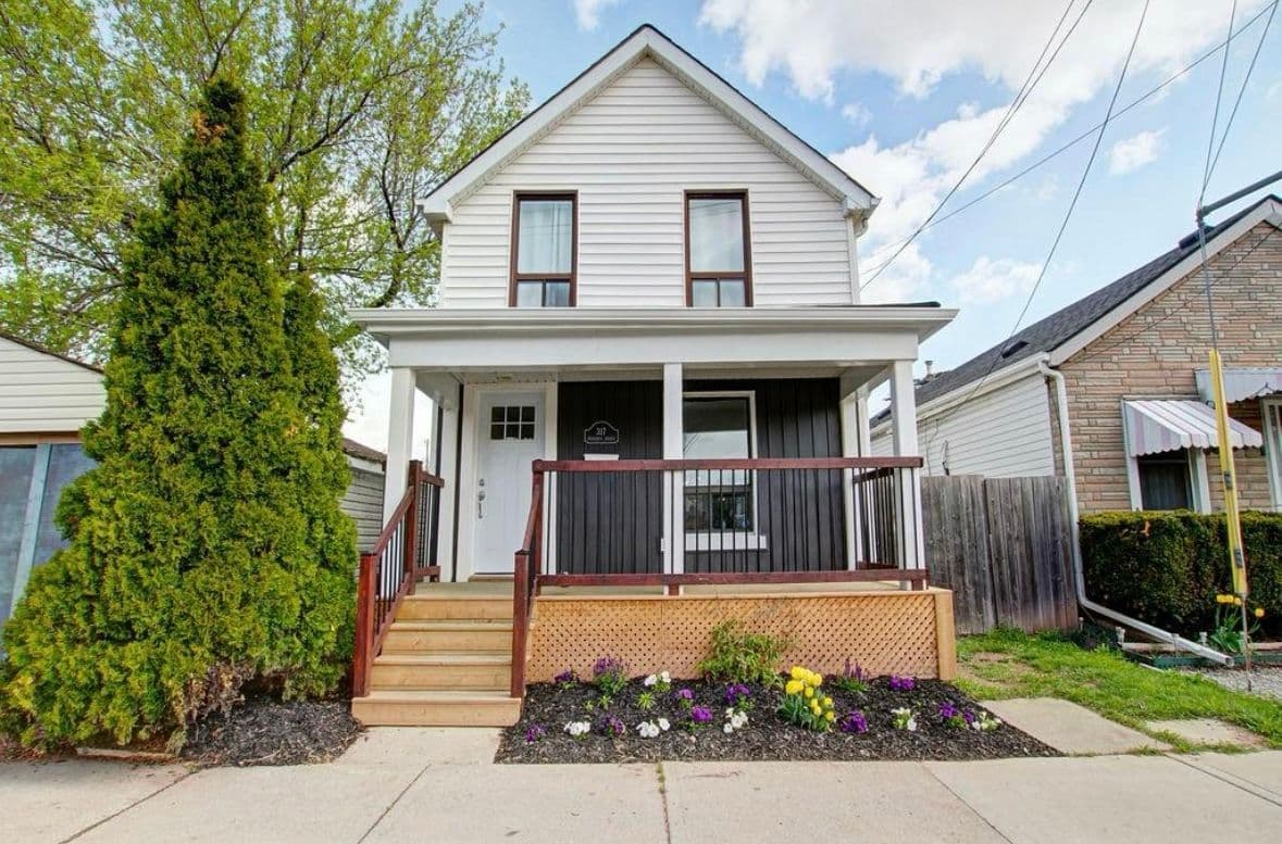 317 Britannia Avenue, Hamilton, ON L8H 1Y4