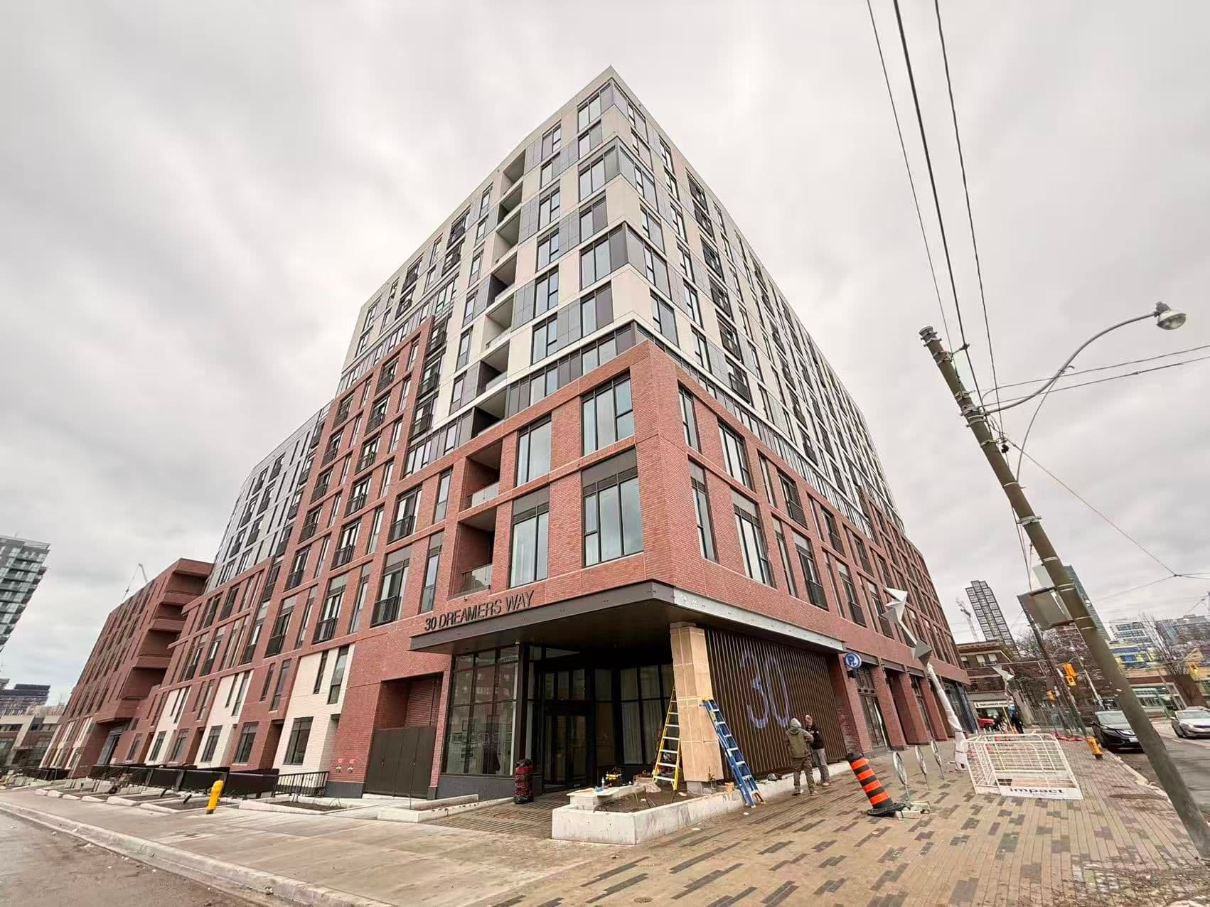 30 Dreamers Way 739, Toronto C08, ON M5A 0Y7