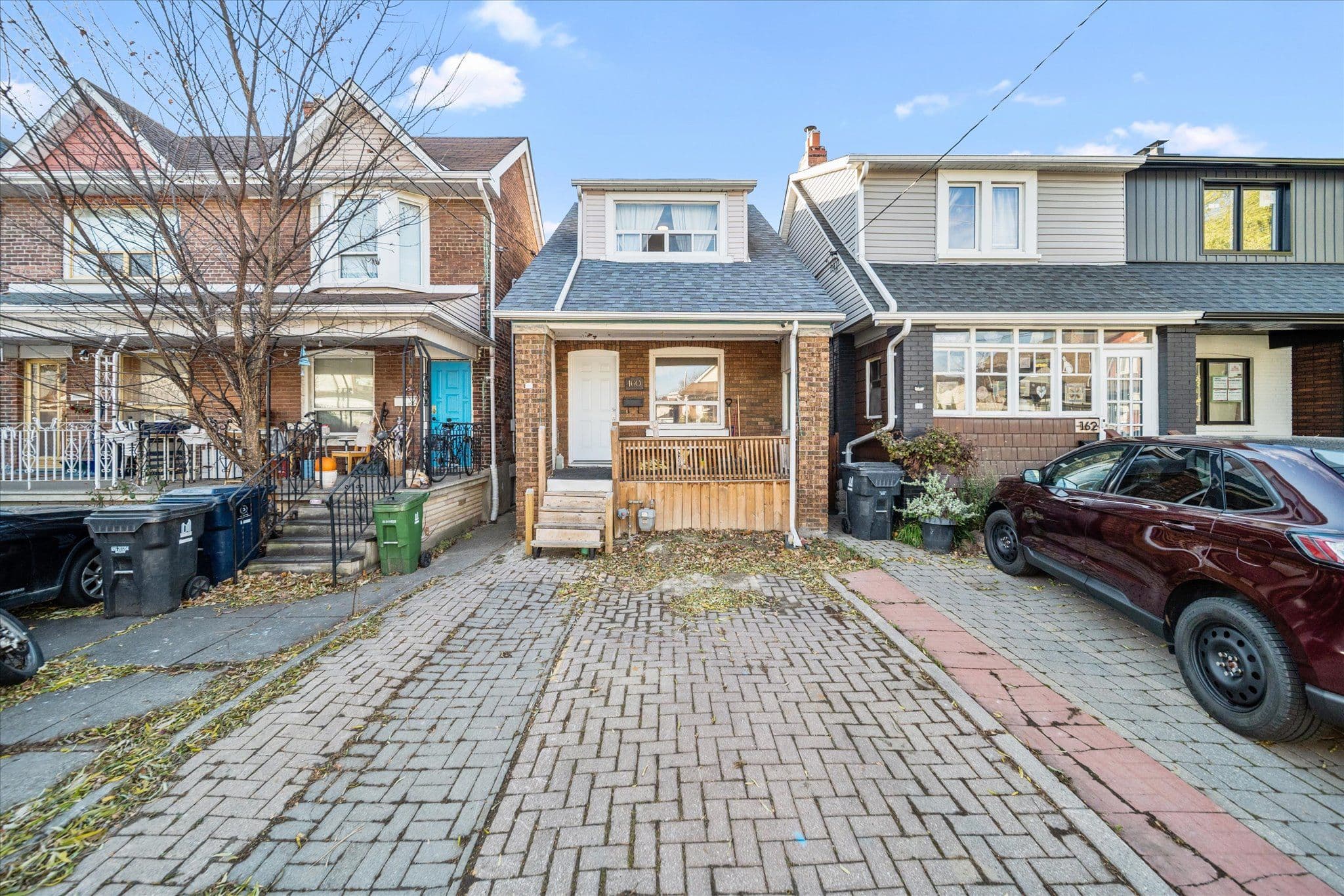 160 Silverthorn Avenue, Toronto W03, ON M6N 3K3