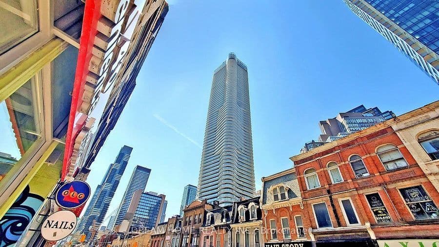 11 Wellesley Street W 1304, Toronto C01, ON M4Y 1E8