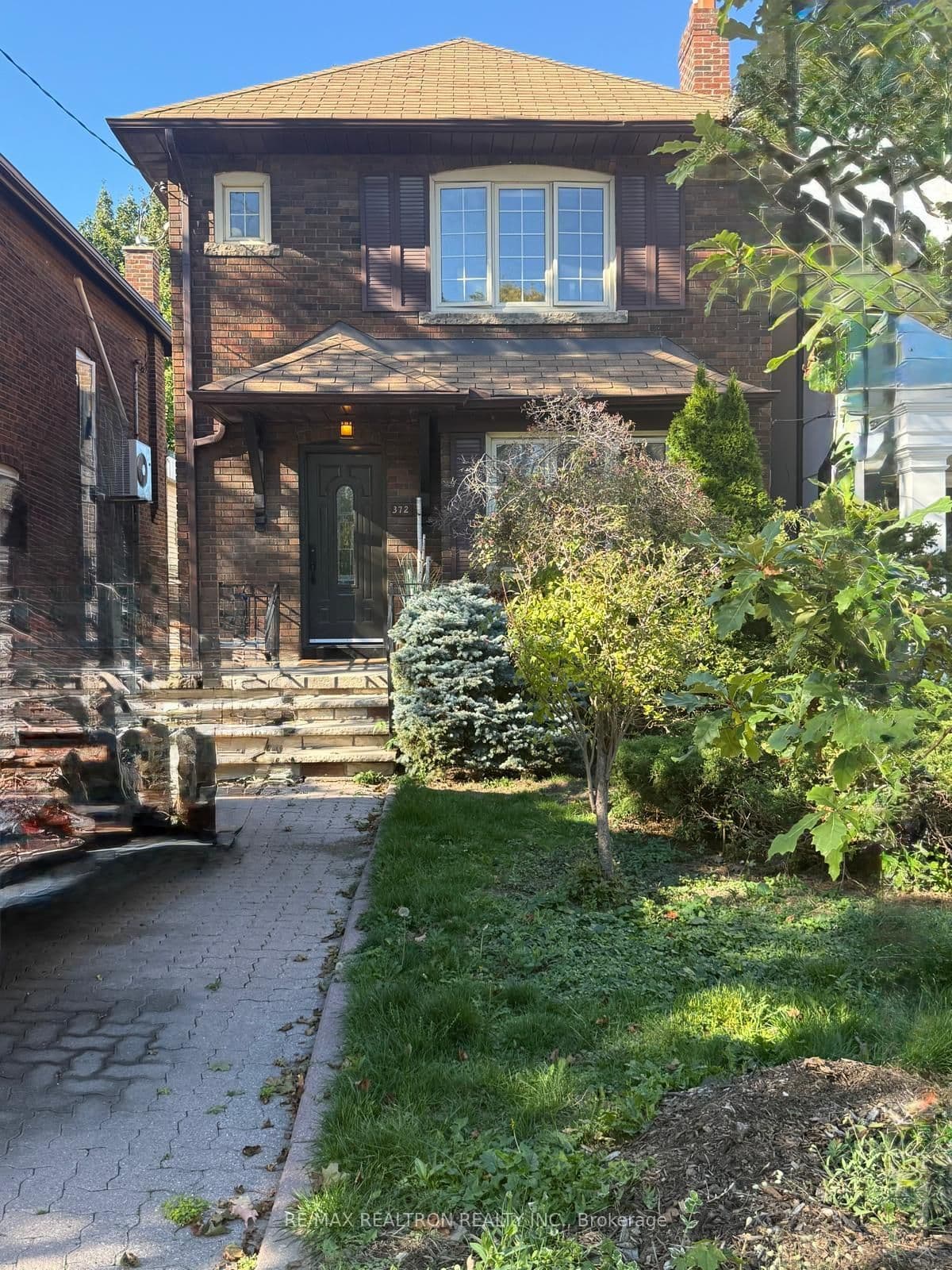 372 St Germain Avenue, Toronto C04, ON M5M 1W5