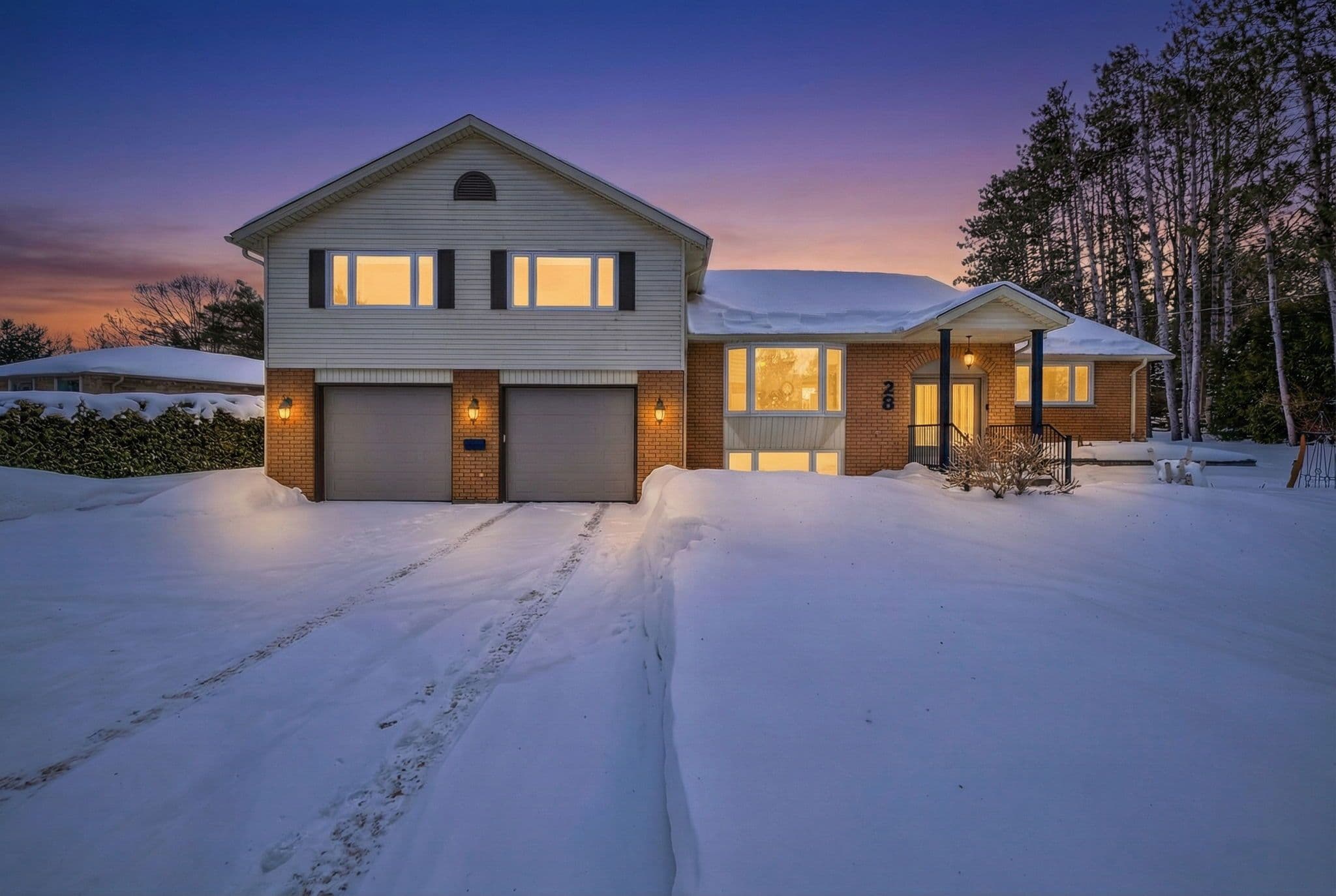 28 Starrview Crescent, Orangeville, ON L9W 3B1