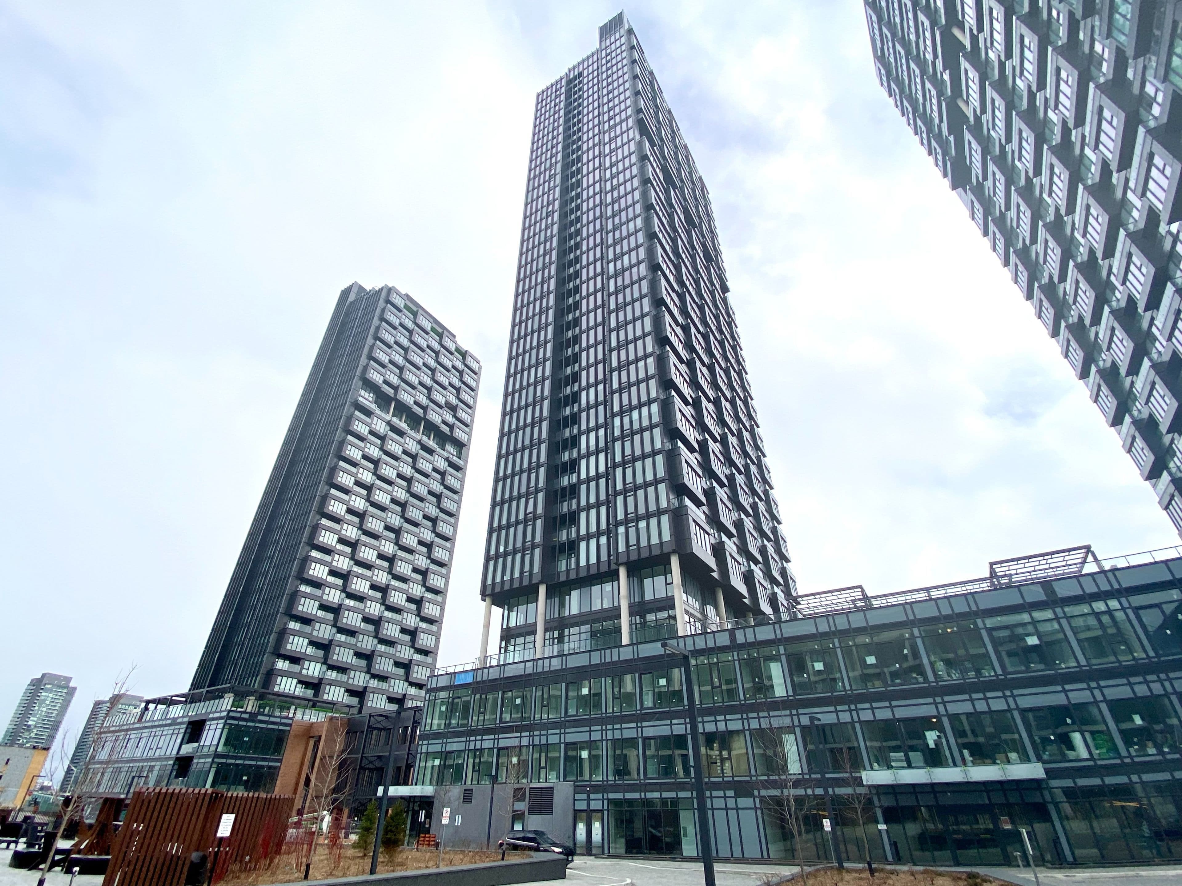 1 Quarrington Lane 3001, Toronto C13, ON M3C 0S4