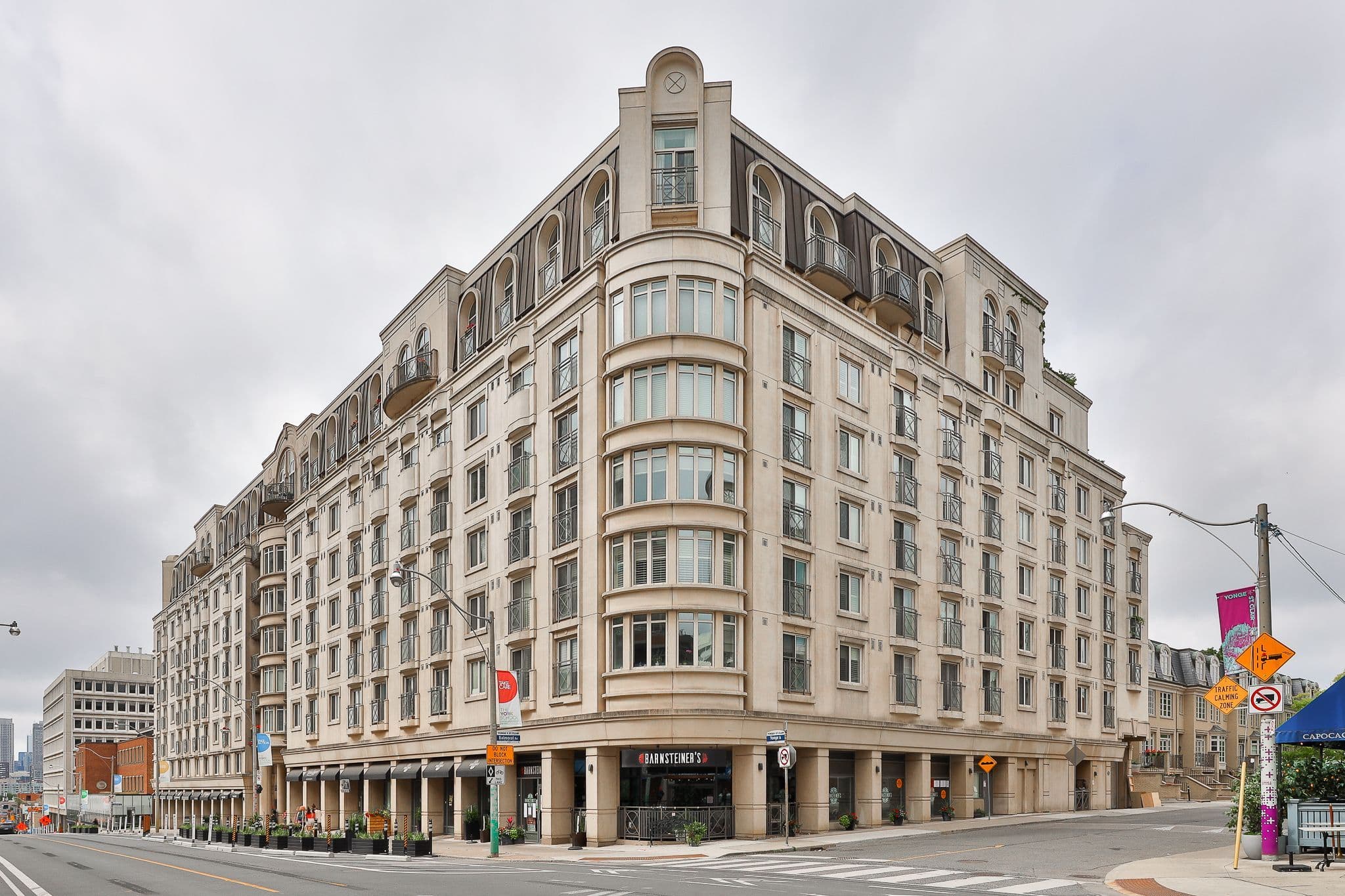 1 Balmoral Avenue 313, Toronto C02, ON M4V 3B9