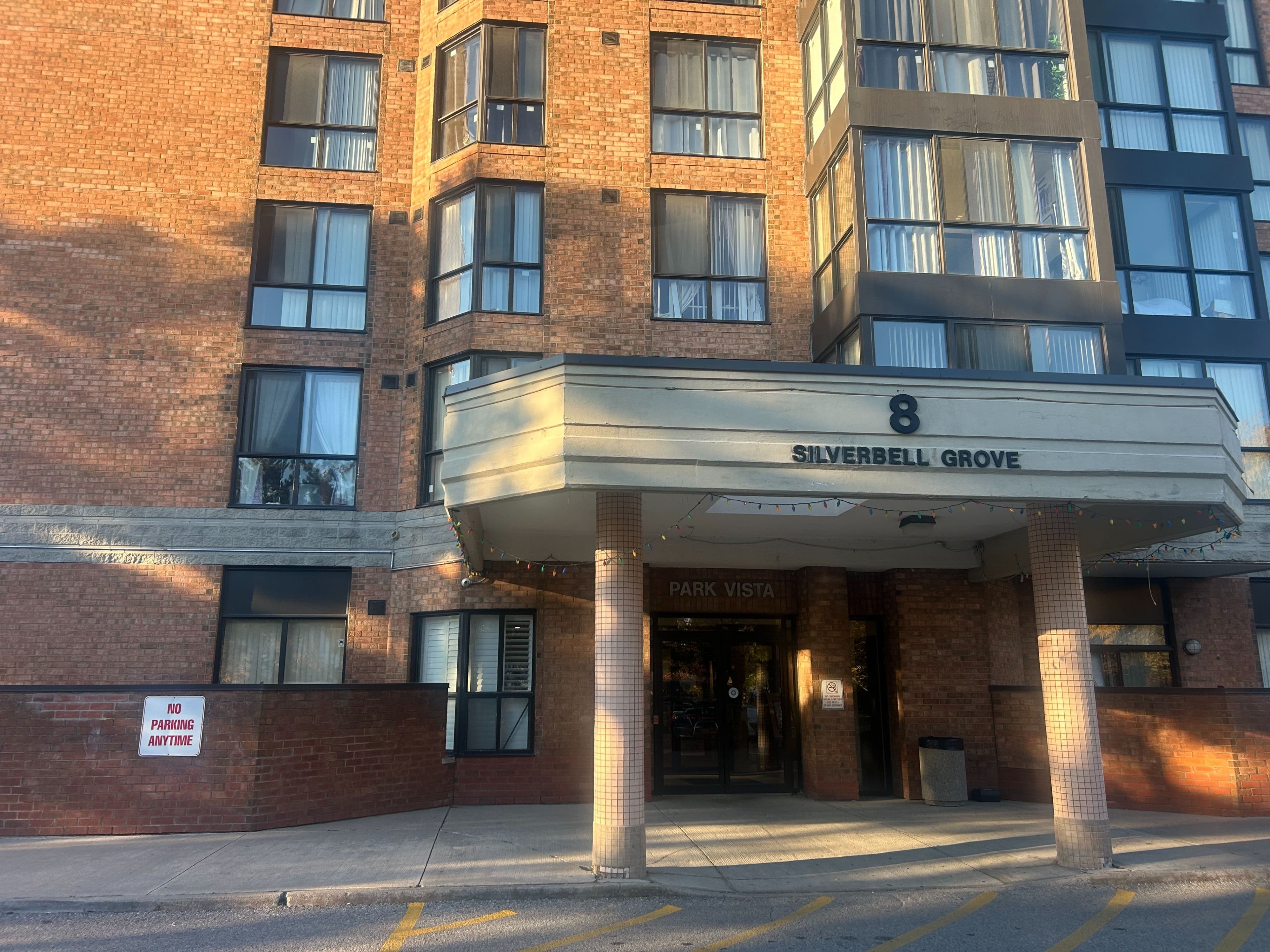 8 Silverbelle Grove 209, Toronto E11, ON M1B 4Z3