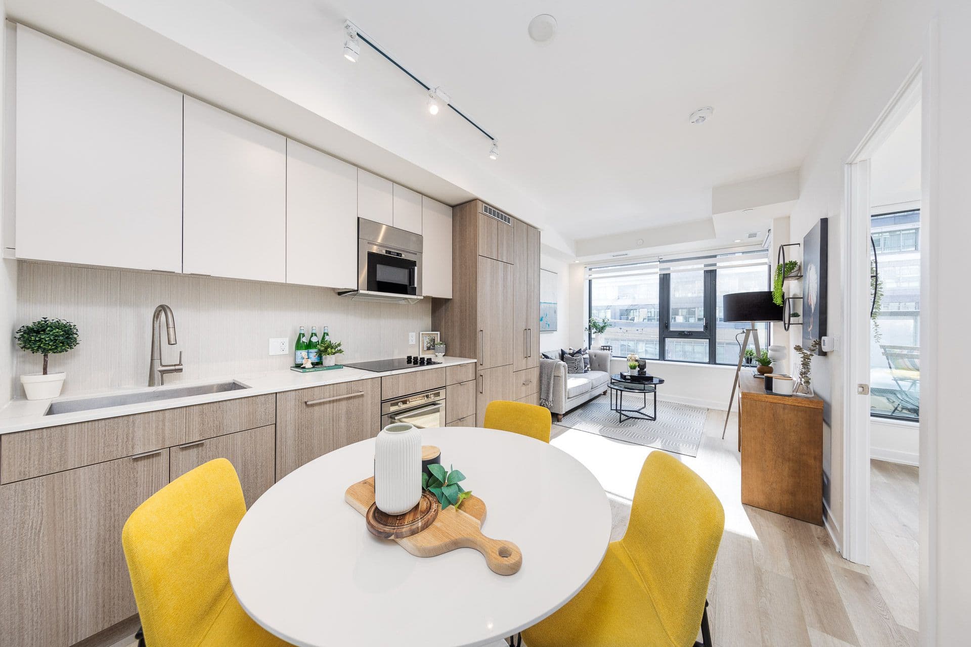 840 St Clair Avenue 314, Toronto C03, ON M6C 0A4