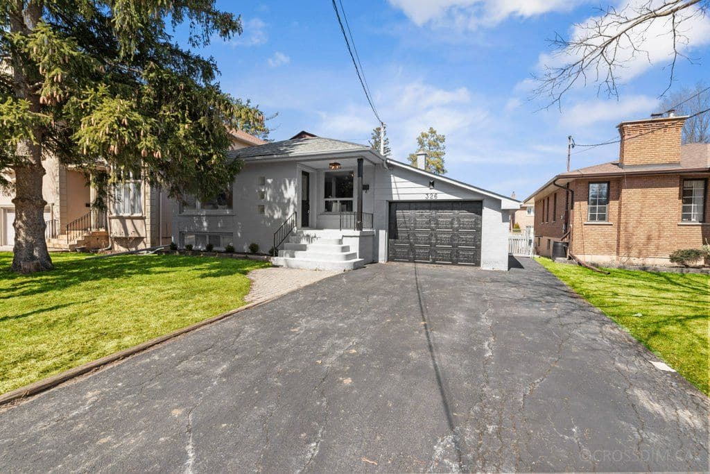 326 Connaught Avenue Main Fl, Toronto C07, ON M2R 2L9