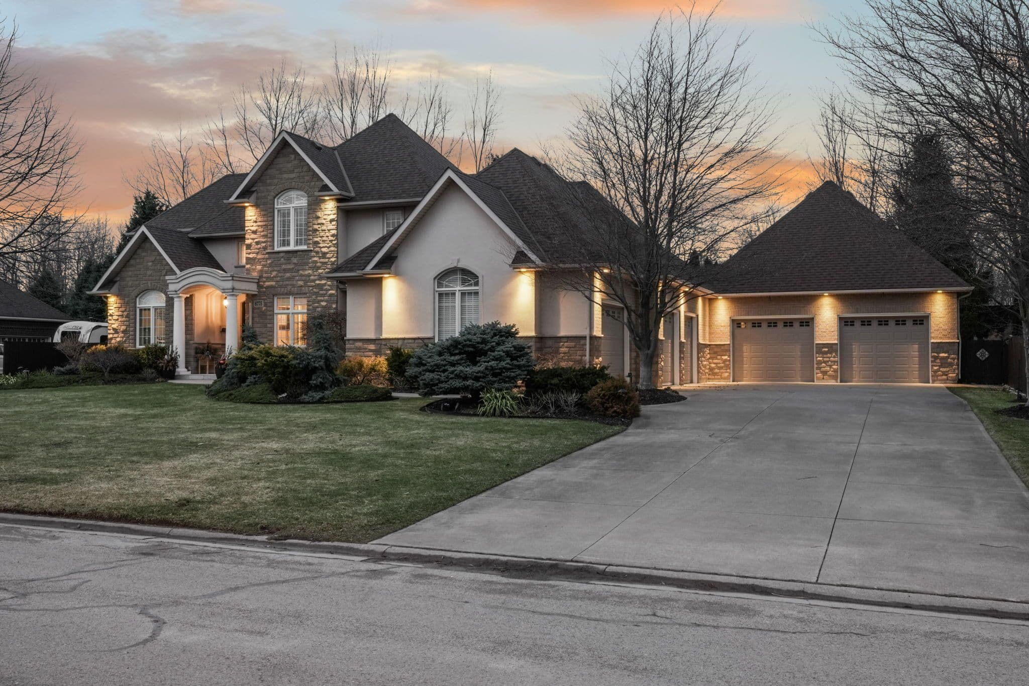 6775 Domenic Crescent, Niagara Falls, ON L2J 4L5