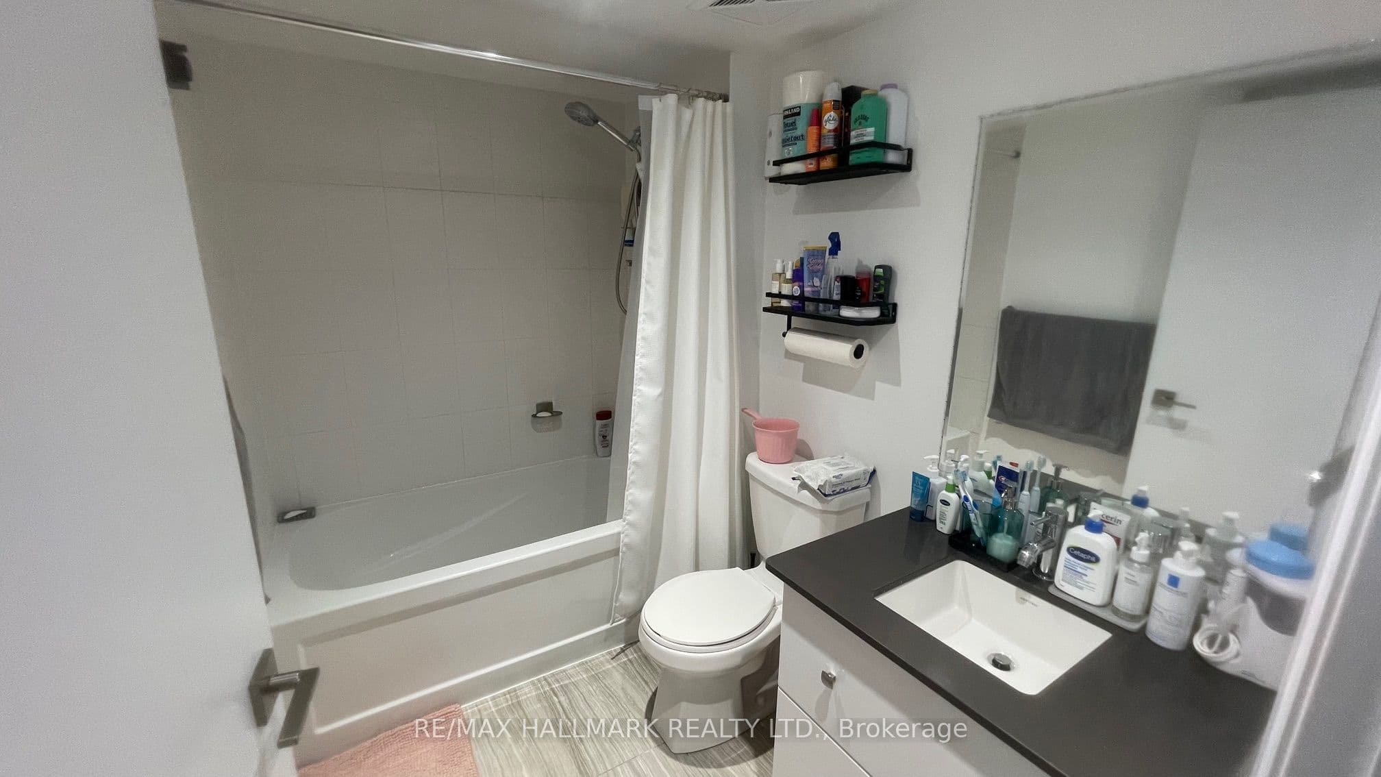 565 Wilson Avenue 1207 W, Toronto C06, ON M3H 0C6