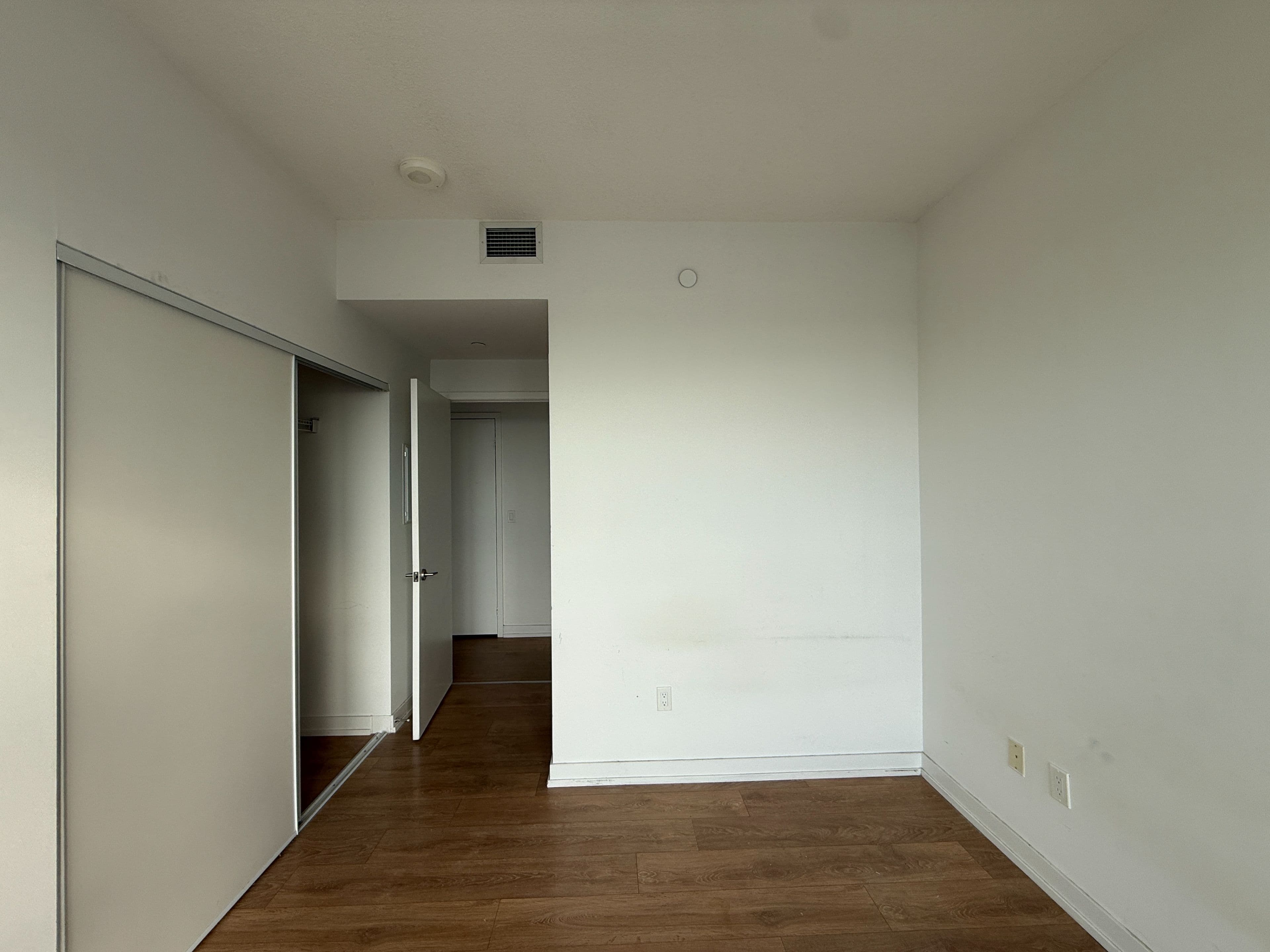 117 McMahon Drive 3003, Toronto C15, ON M2K 0E4