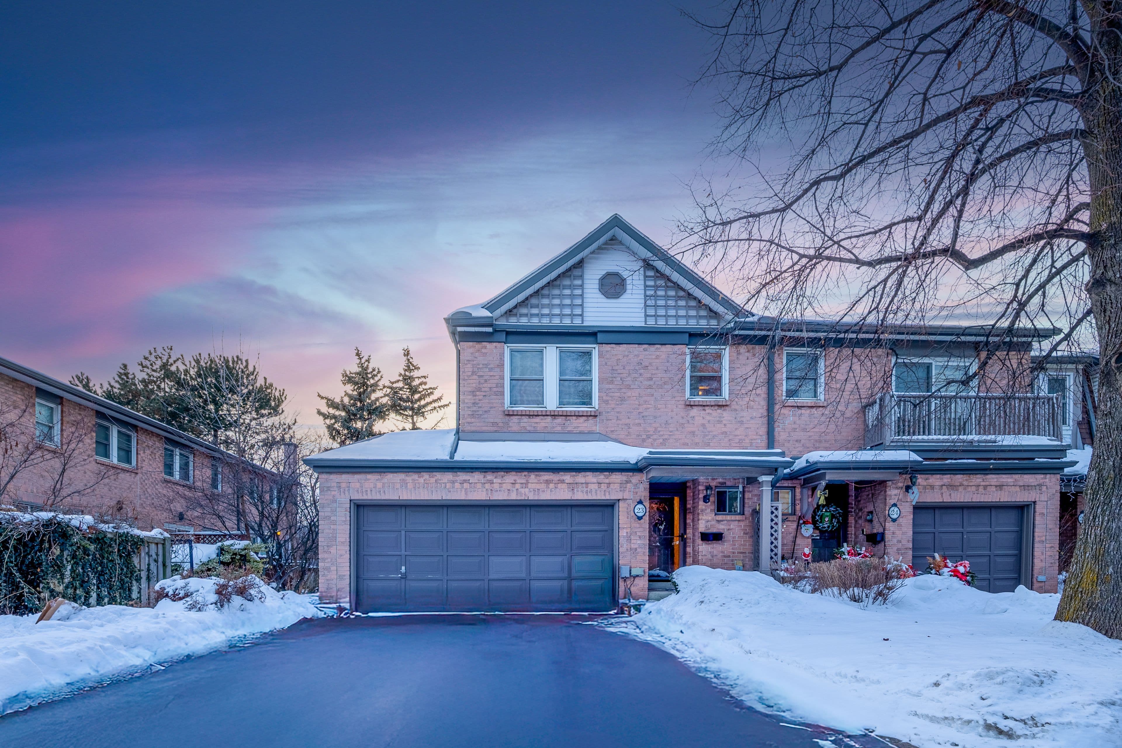 385 THE EAST MALL N/A 23, Toronto W08, ON M9B 6C6