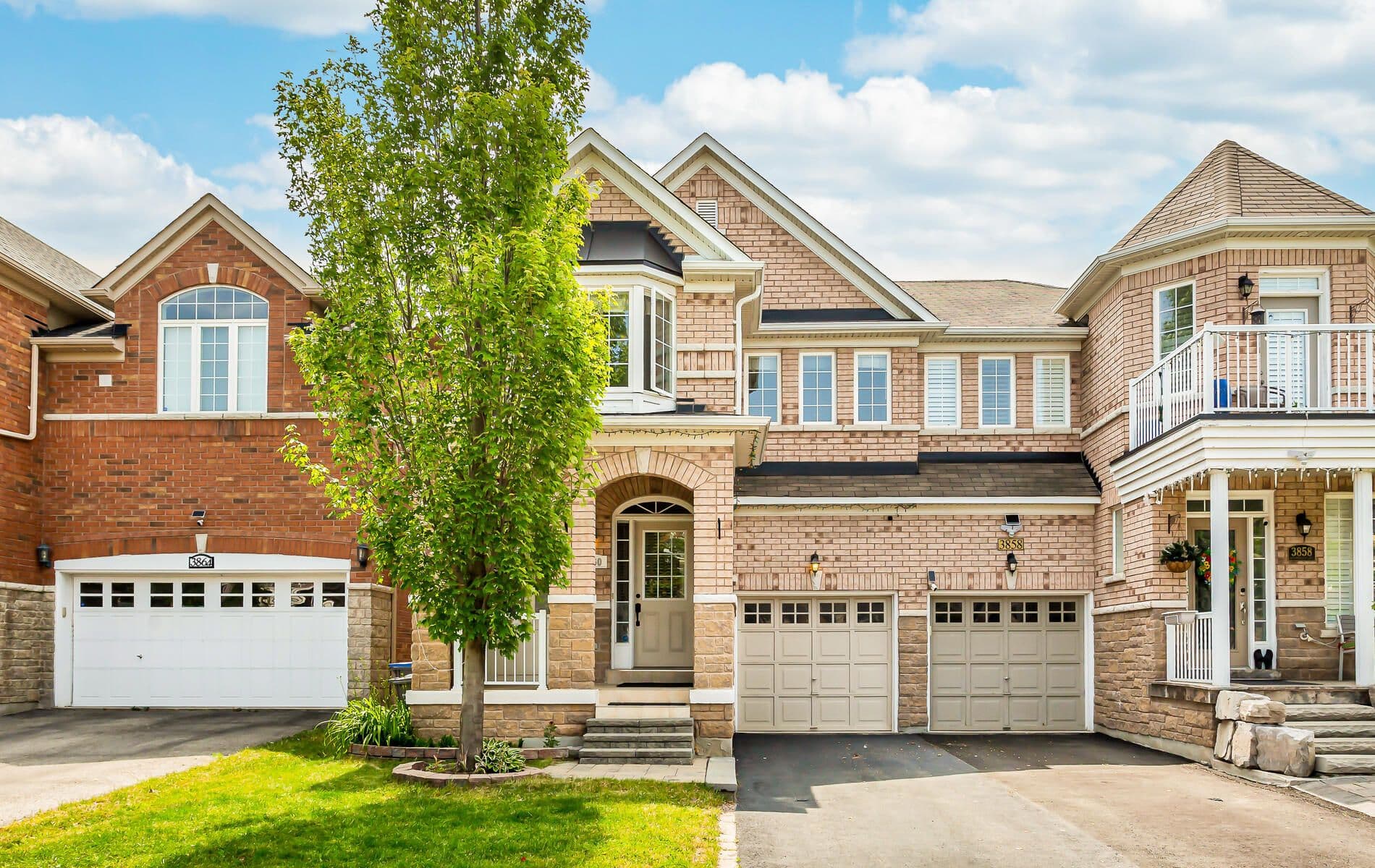3860 Bloomington Crescent, Mississauga, ON L5M 0A3