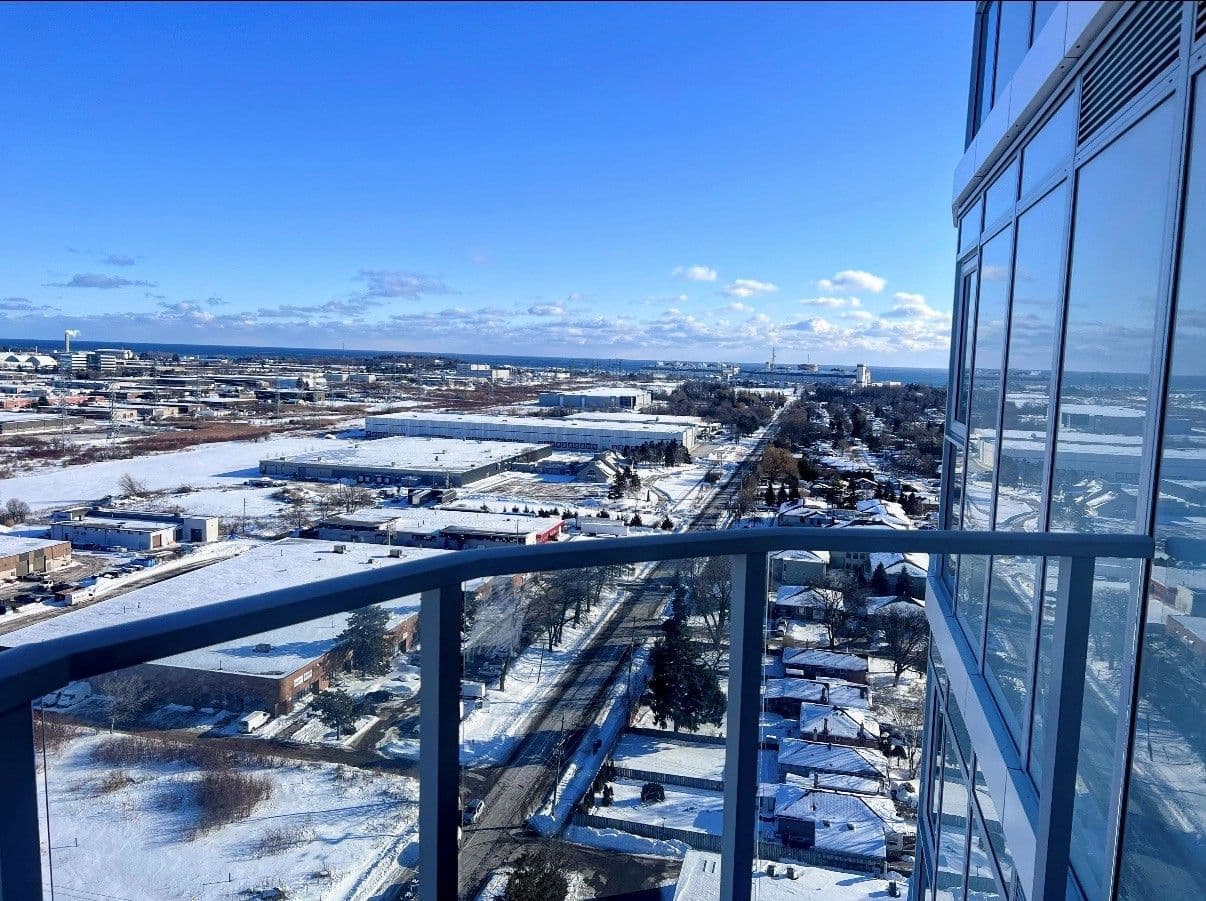 1010 Sandy Beach Road 2004, Pickering, ON L1W 0C7