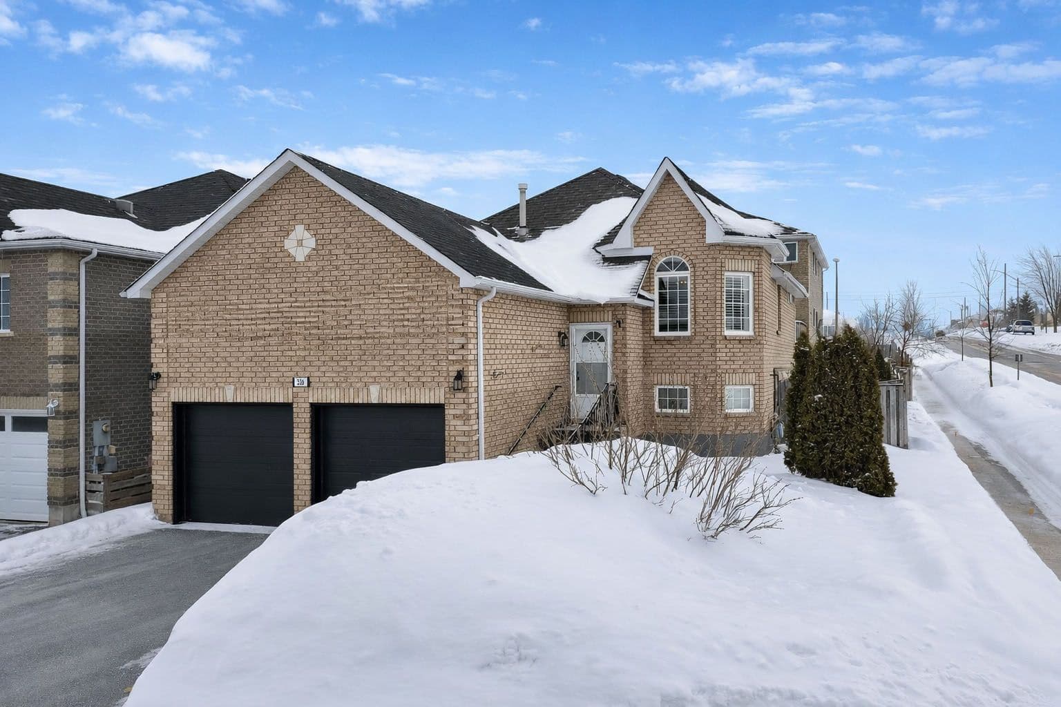 239 Country Lane, Barrie, ON L4N 0W2
