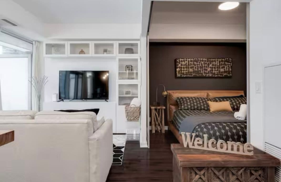 14 York Street 512, Toronto C01, ON M5J 0B1