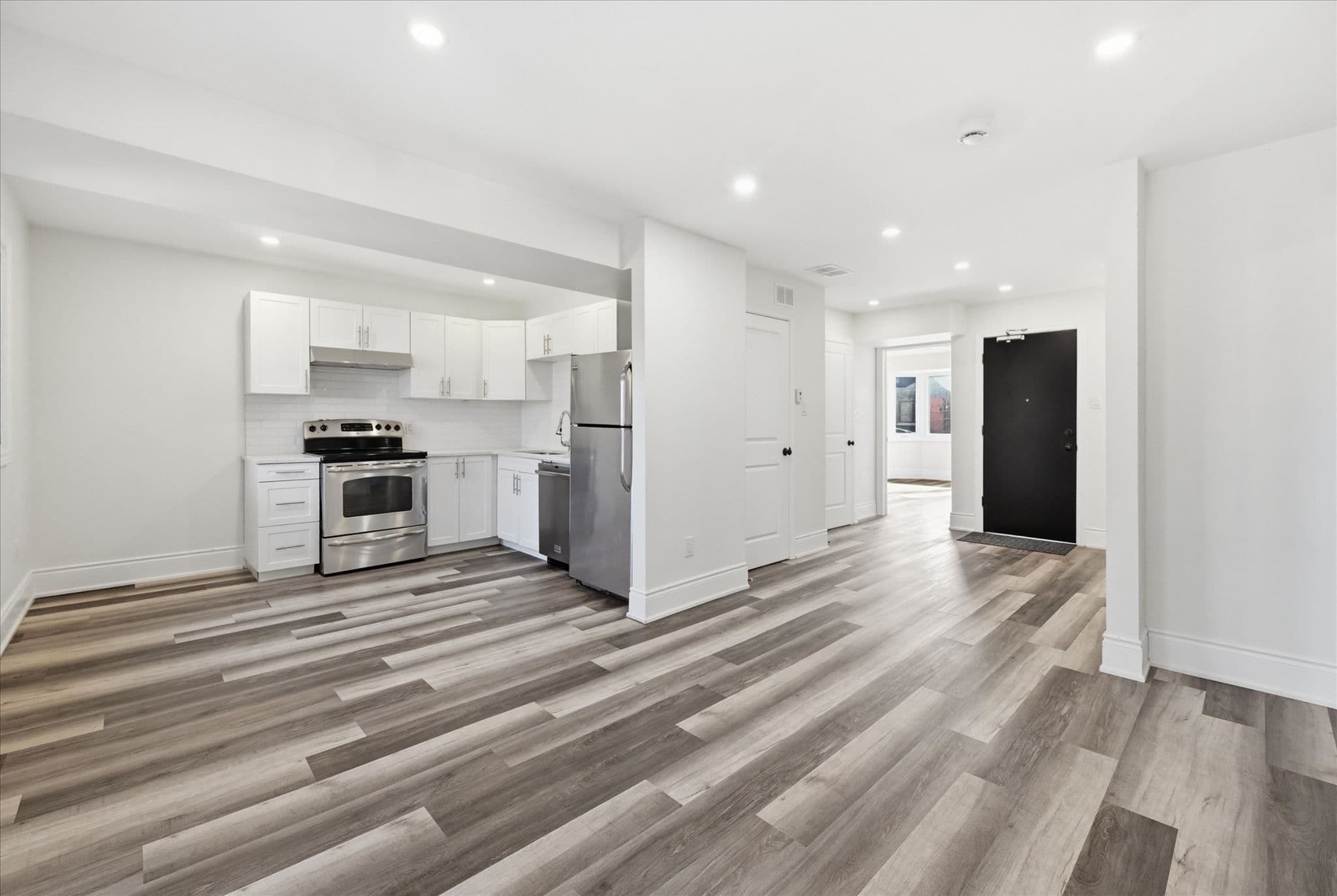 220 Caroline Street S 2, Hamilton, ON L8P 3L4