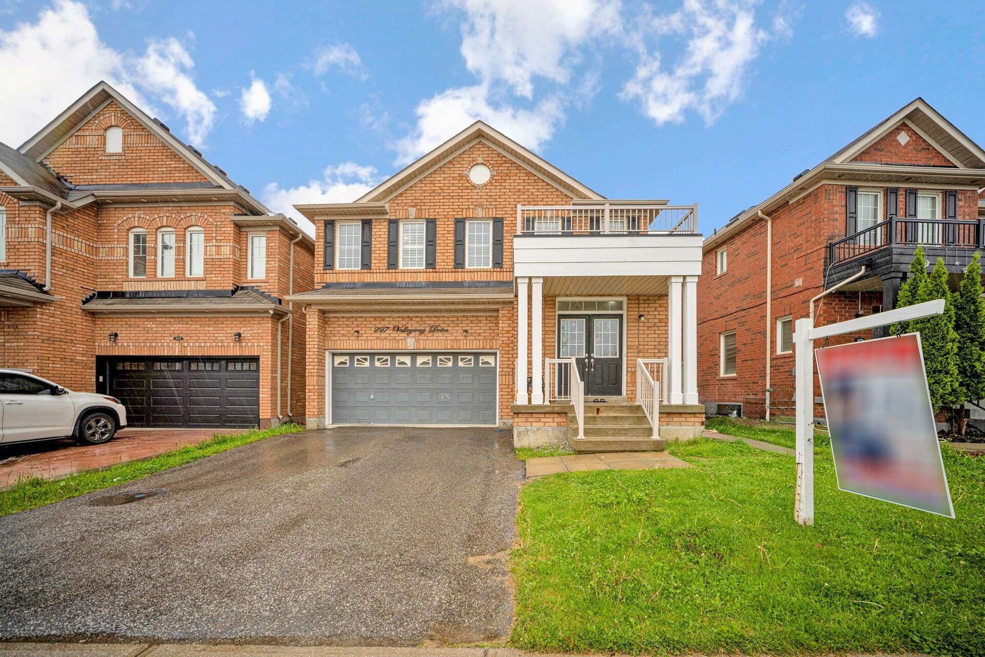 227 Valleyway Drive, Brampton, ON L6X 0N9