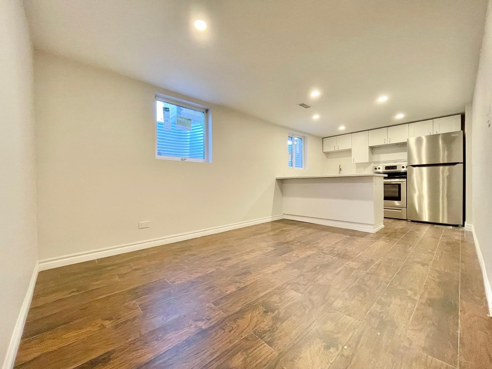 31 Rendale Avenue LOWER, St. Catharines, ON L2M 6G2