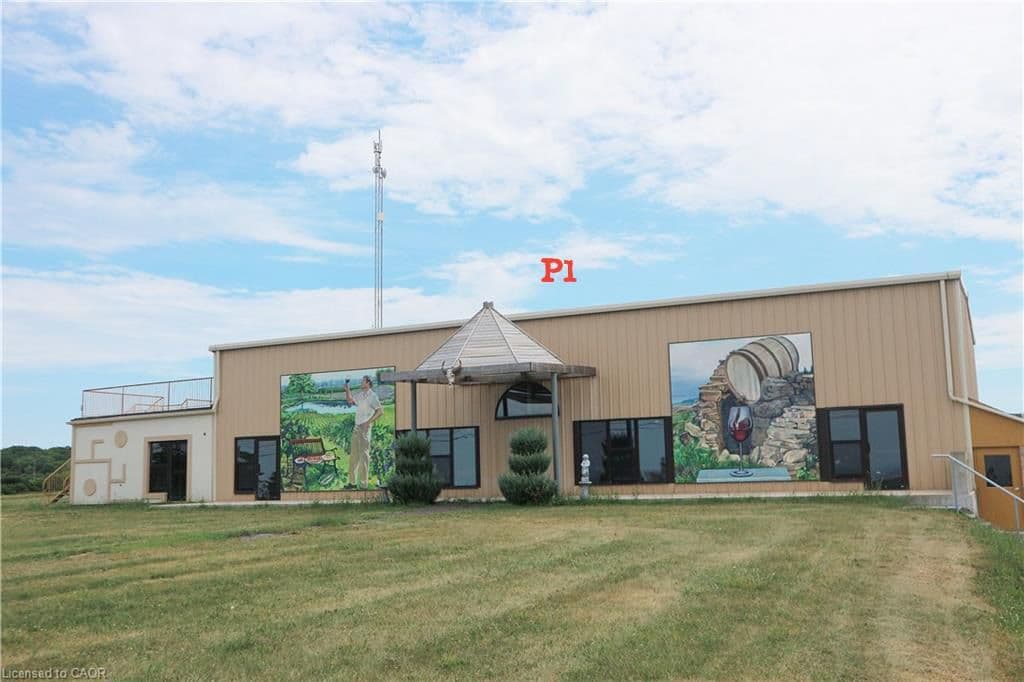 568 Ridge Road, Hamilton, ON L8J 2Y6