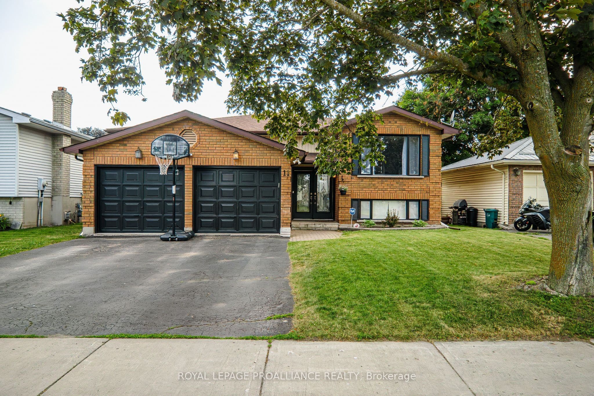 11 Springbrook Crescent, Belleville, ON K8P 5B7