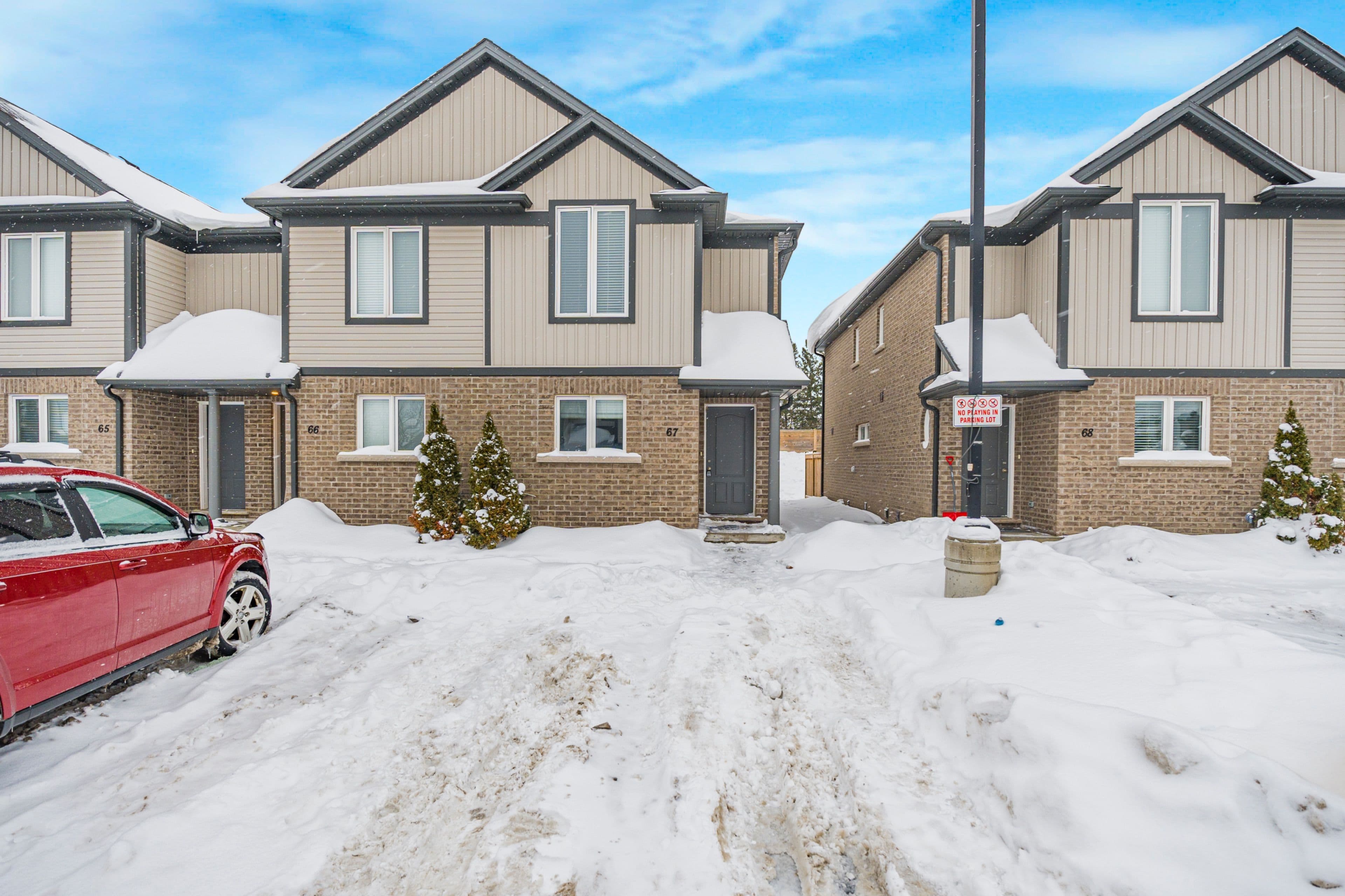 7768 Ascot Circle 67, Niagara Falls, ON L2H 3P9