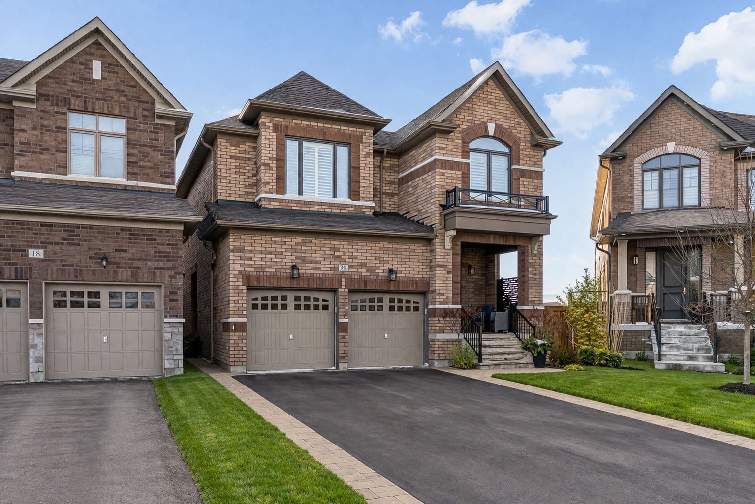 20 Capstan Court, Whitby, ON L1P 0K5