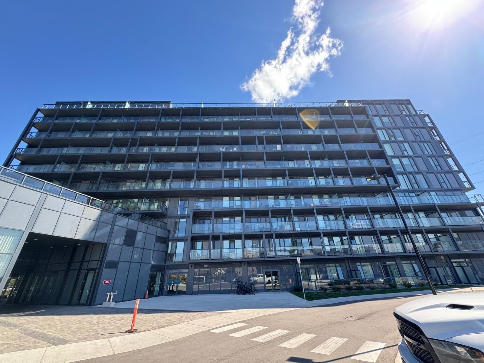 3200 DAKOTA COMMON N/A B-1010, Burlington, ON L7M 2A9