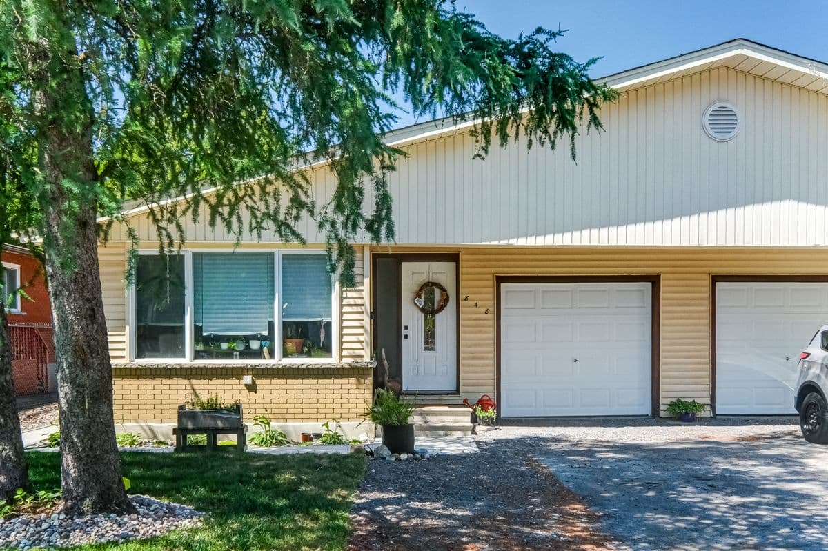 848 TROJAN Avenue B, Overbrook - Castleheights and Area, ON K1K 2P9