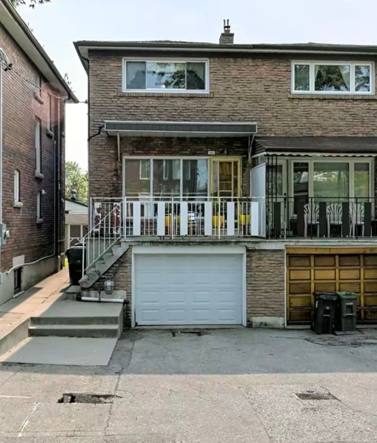 182 St Clarens Avenue Main, Toronto C01, ON M6H 3W3