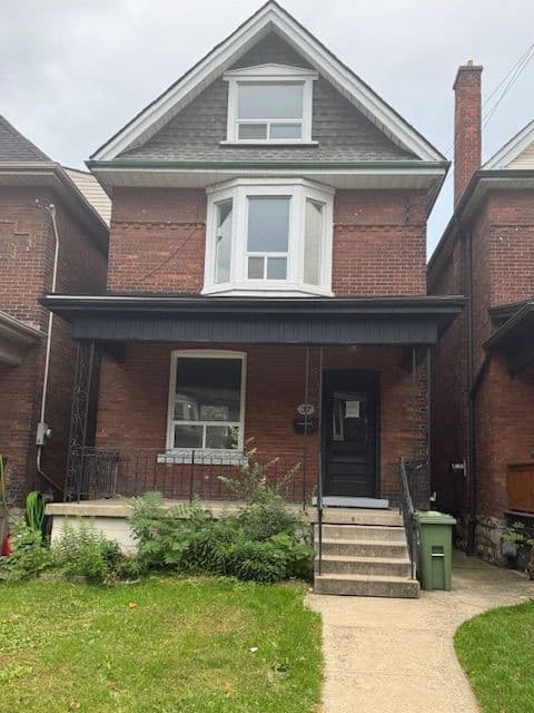 37 Gladstone Avenue, Hamilton, ON L8M 2H7