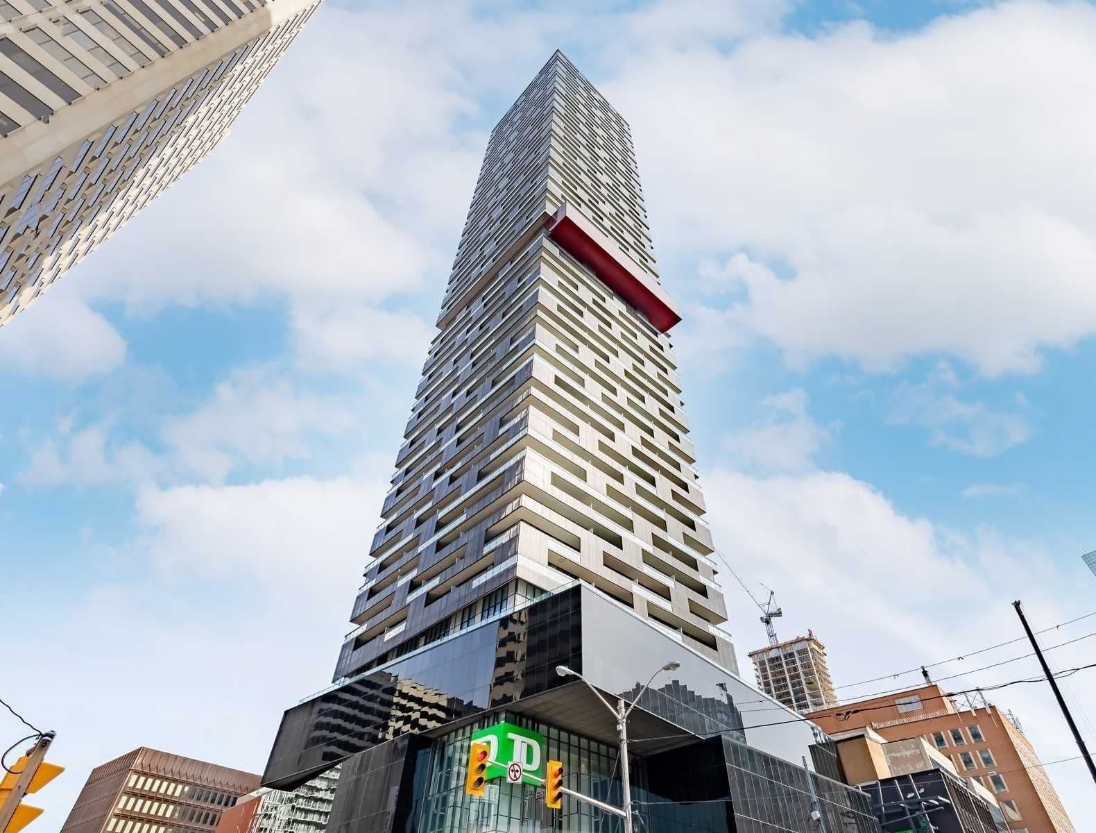 8 Eglinton Avenue E 2005, Toronto C10, ON M4P 0C1