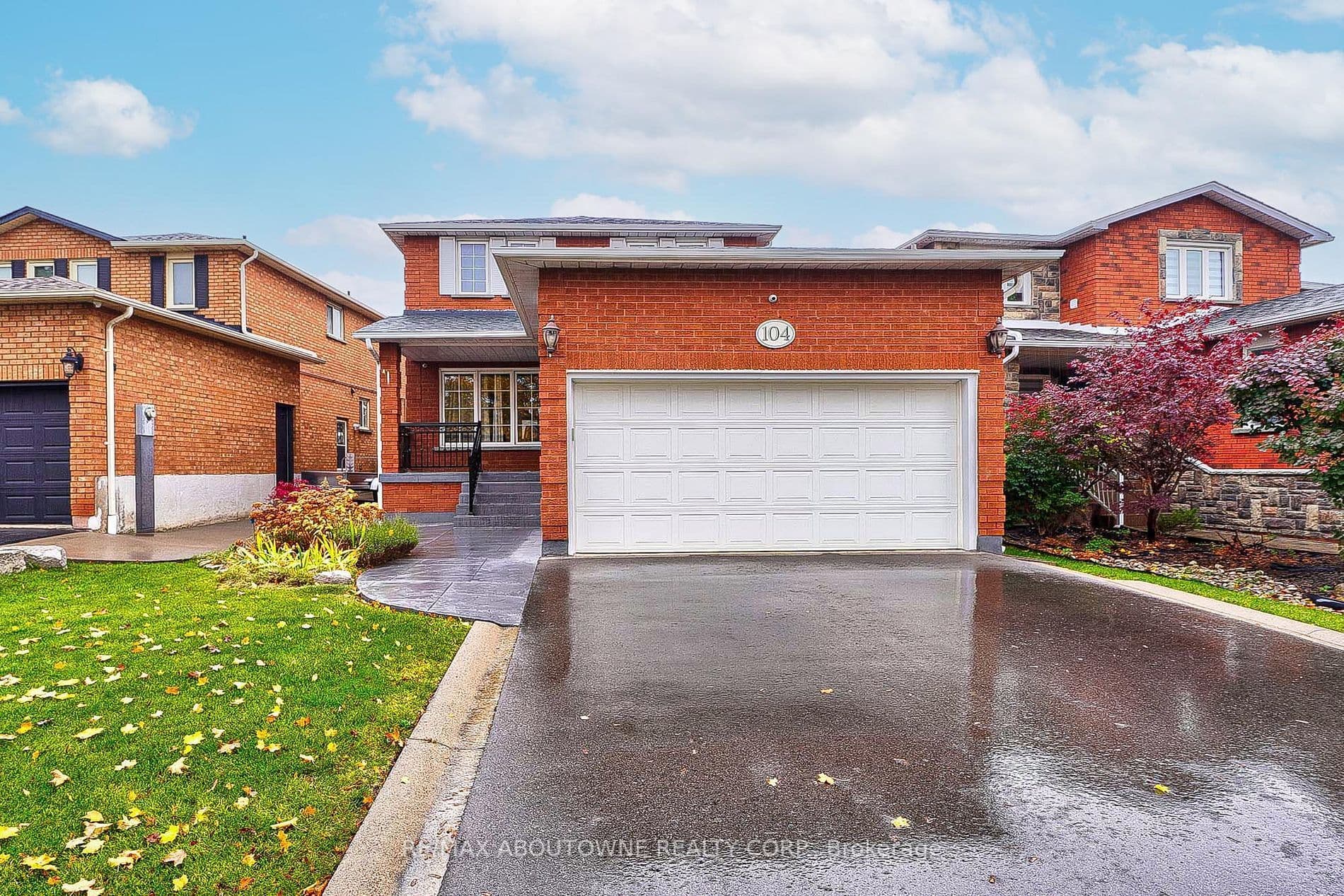 104 Cabinet Crescent, Vaughan, ON L4L 6E6