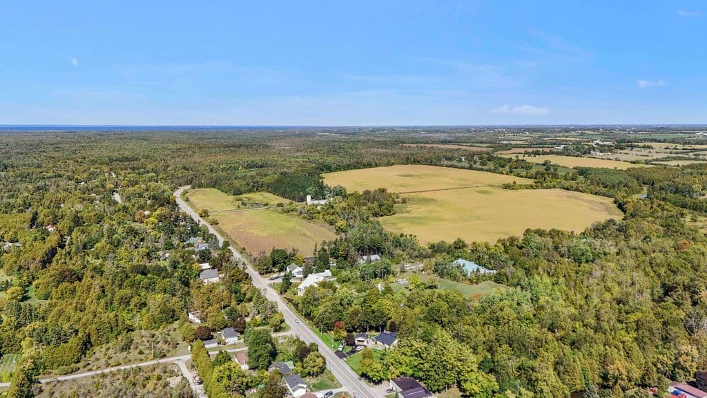 111 Victoria Street, Georgina, ON L0E 1N0