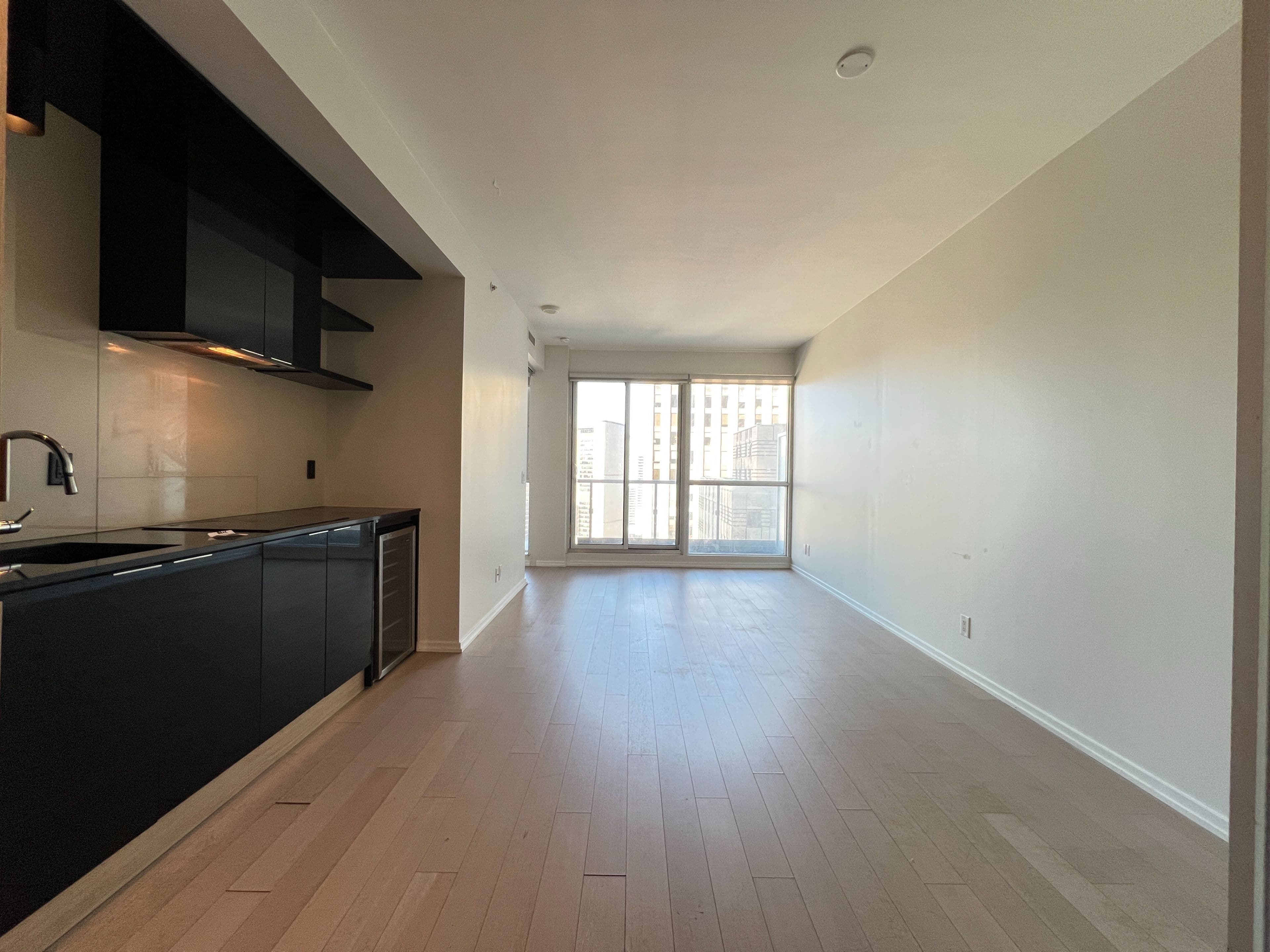 70 Temperance Street 2401, Toronto C01, ON M5H 0B1