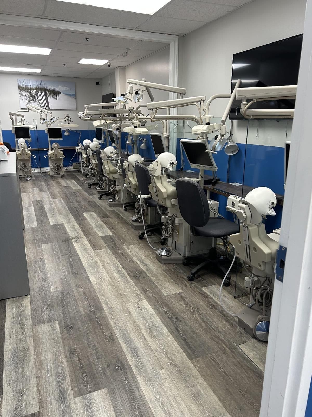 259 Traders Boulevard E, Mississauga, ON L4Z 3L8