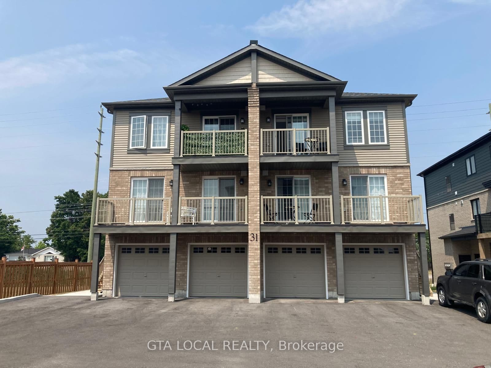 31 Pumpkin Corner Crescent 1, Barrie, ON L9J 0T5