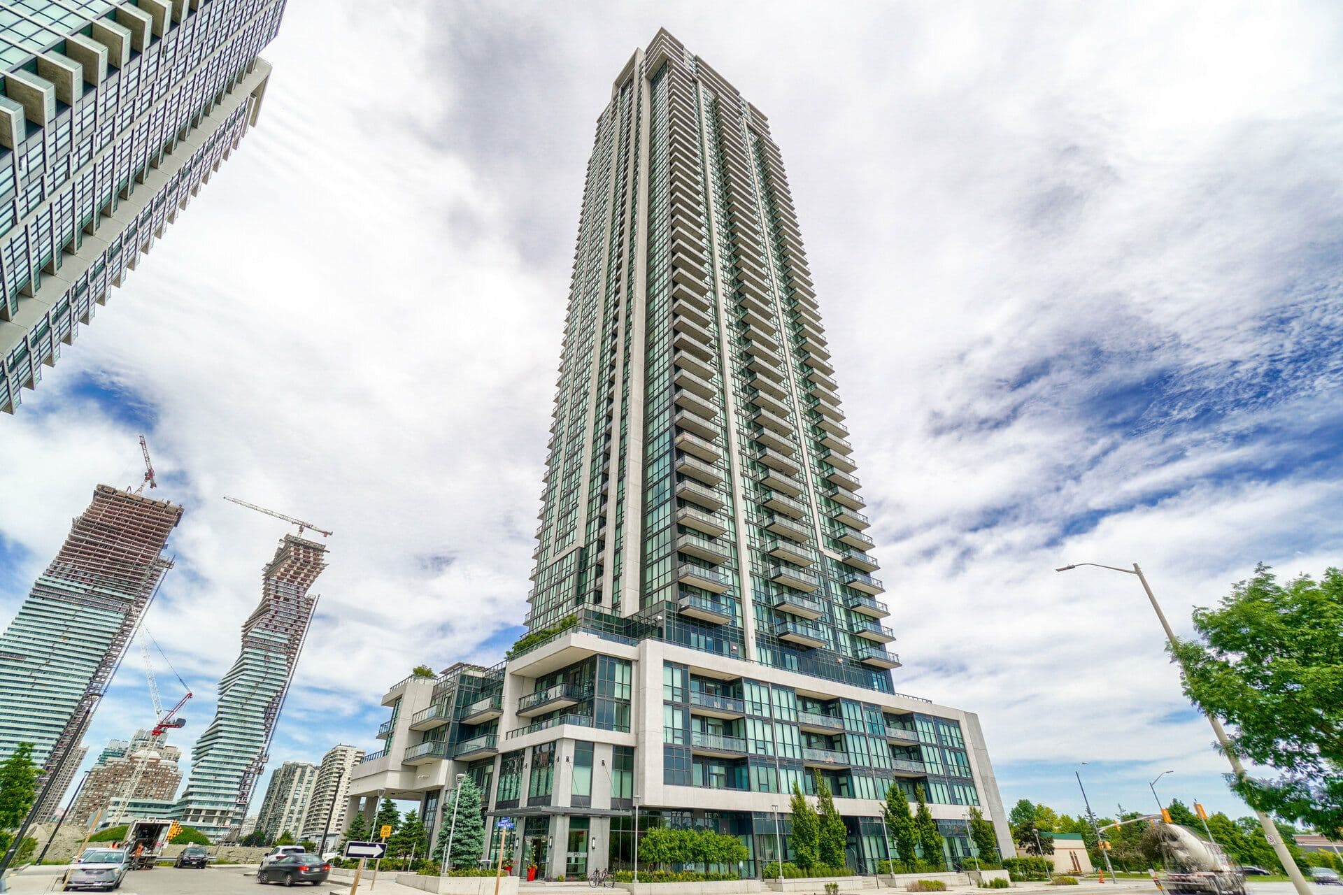 3975 Grand Park Drive 701, Mississauga, ON L5B 4M6