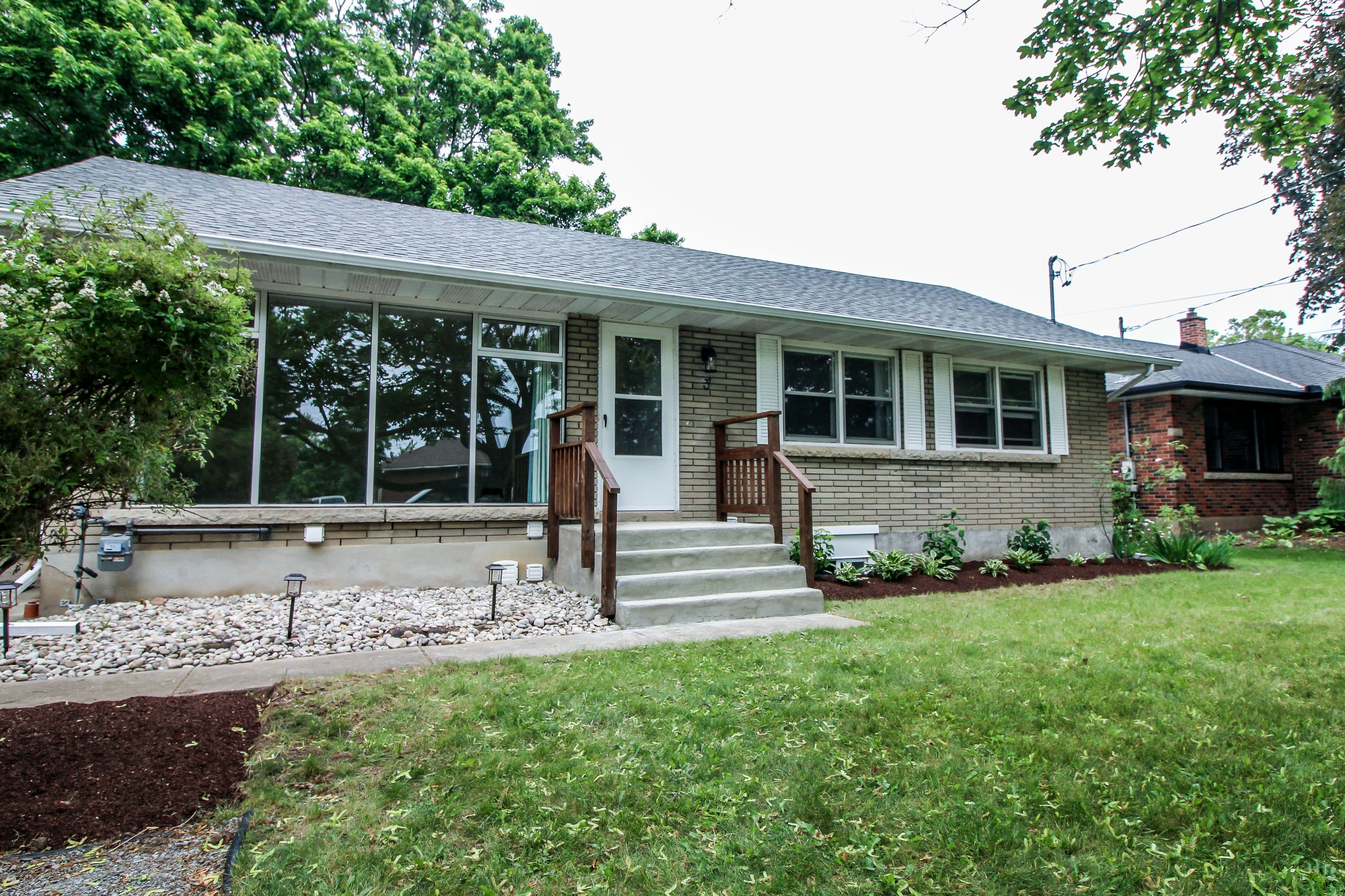 3 Whiteoak Drive, St. Catharines, ON L2M 3B3