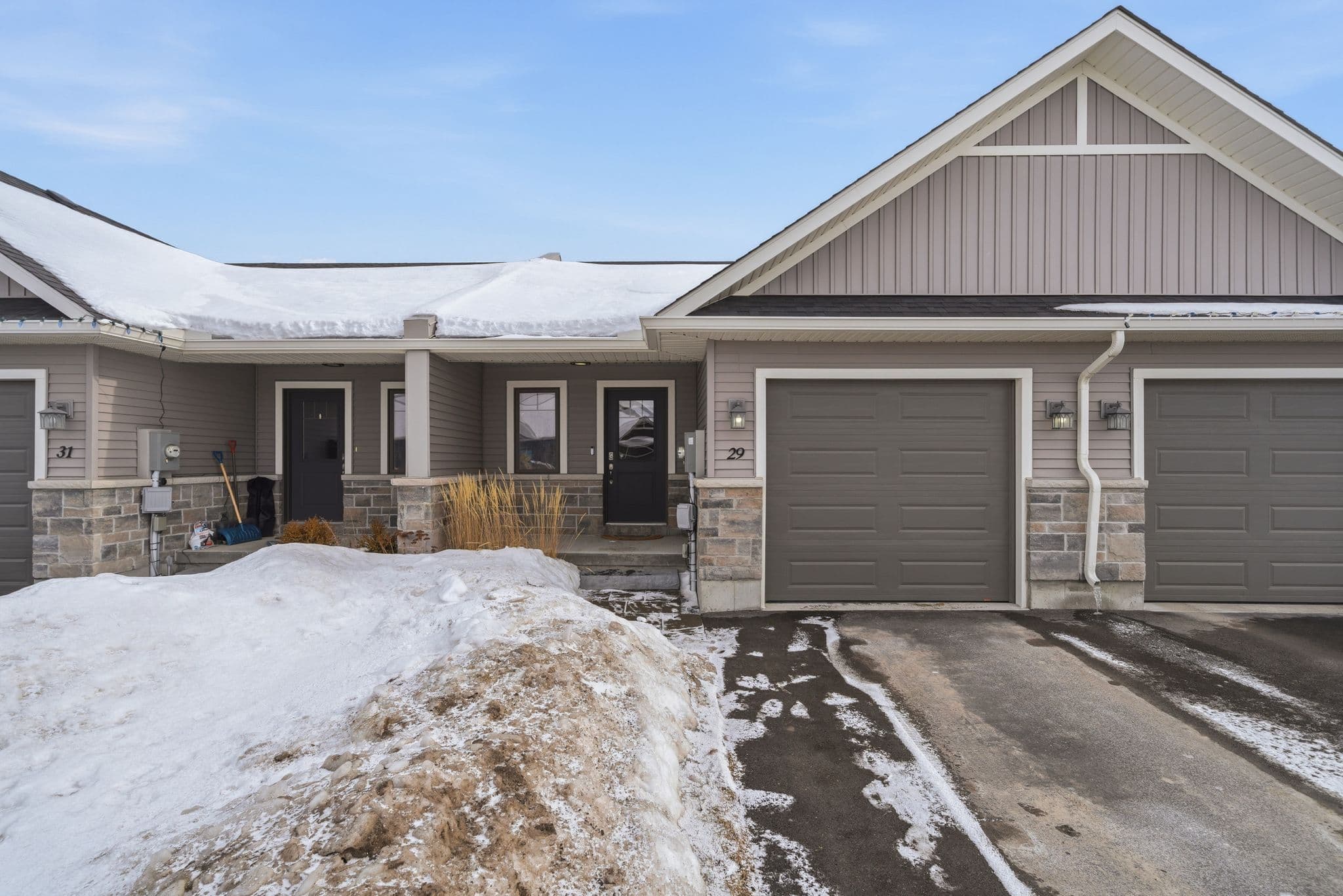 29 Sandhu Crescent, Belleville, ON K8P 0G7