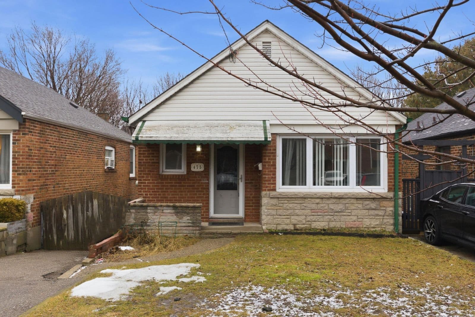 475 Kingswood Road, Toronto E02, ON M4E 3P4