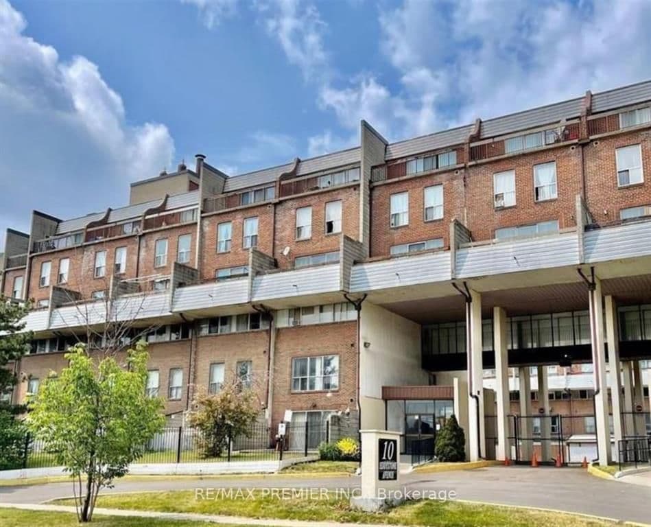 10 Eddystone Avenue 234, Toronto W05, ON M3N 2T2