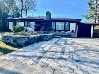 54 Leisure Lane, Richmond Hill, ON L4C 4X1