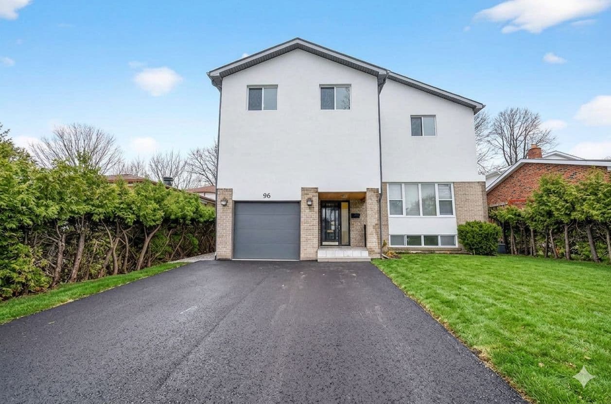 96 Invergordon Avenue, Toronto E07, ON M1S 2Z2