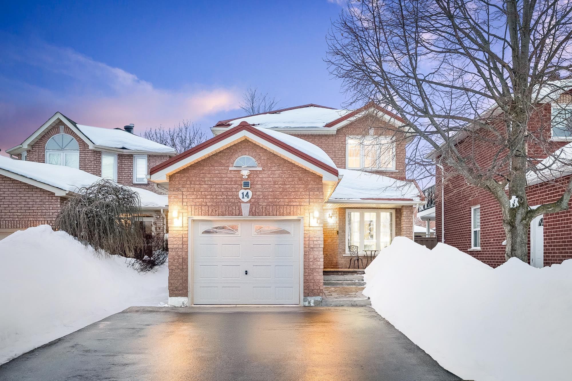 14 Nightingale Crescent, Barrie, ON L4N 8A3