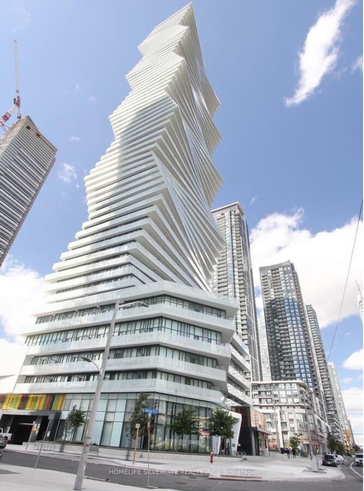 3900 Confederation Parkway 2908, Mississauga, ON L5B 0M3