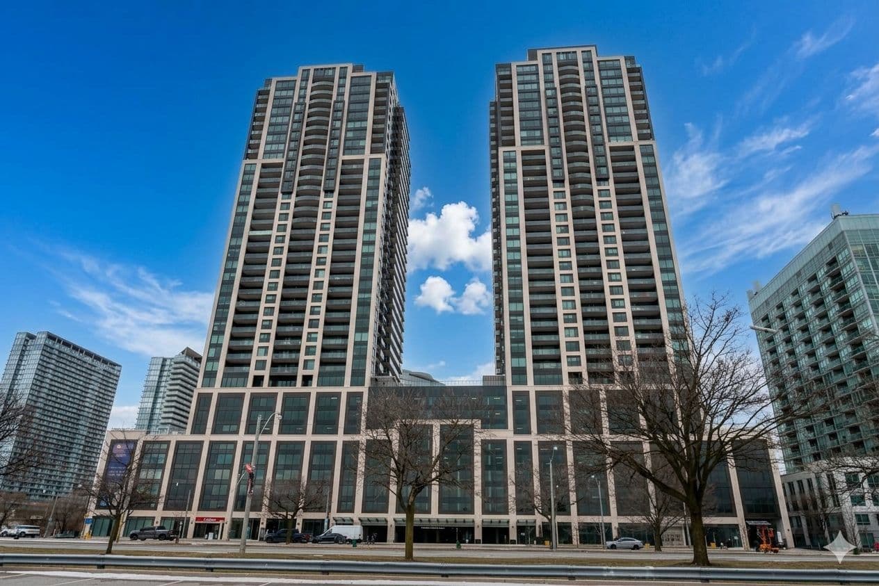 1926 Lakeshore Boulevard W 3911, Toronto W01, ON M6S 1A1