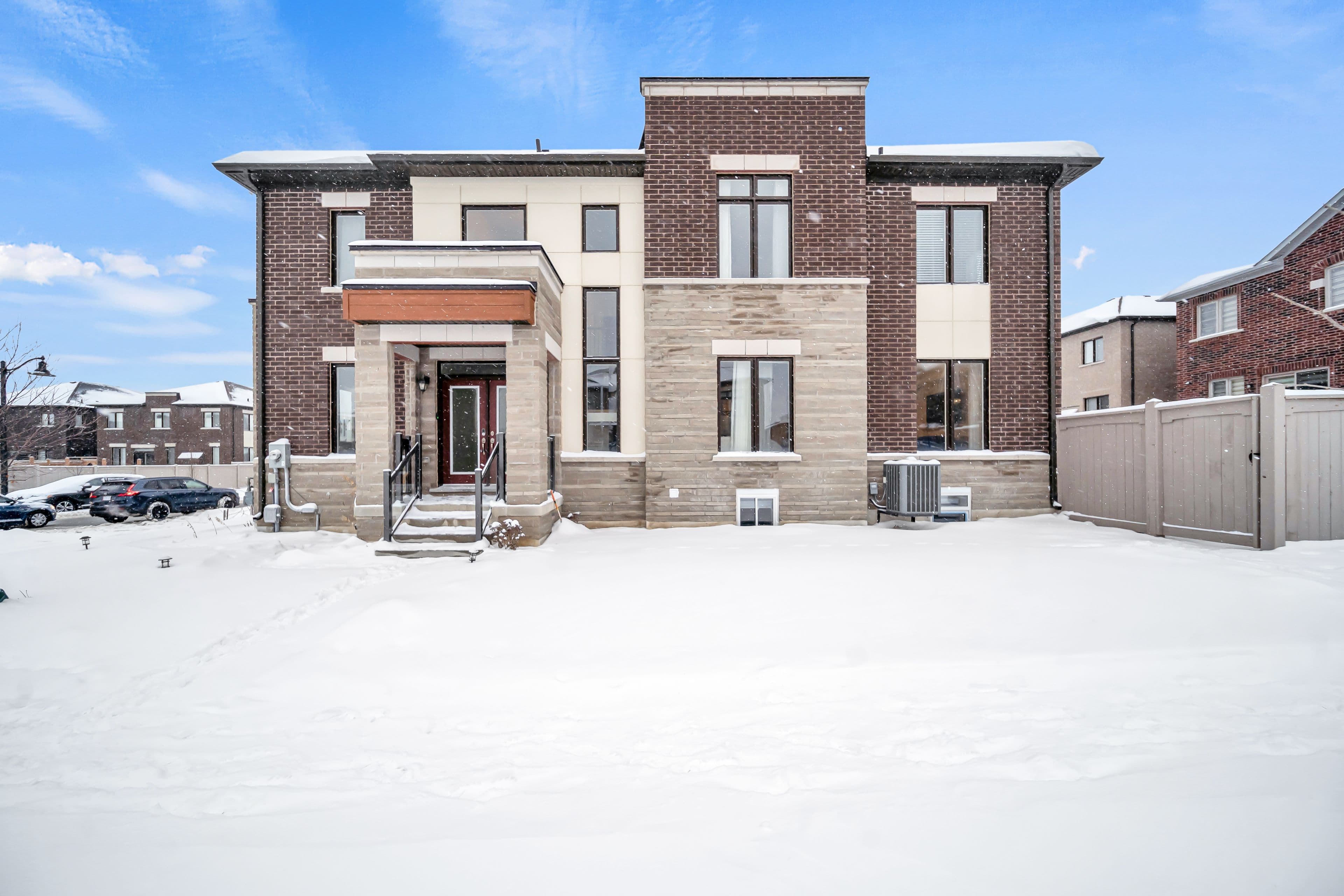 171 Great Falls Boulevard, Hamilton, ON L8B 1Y6