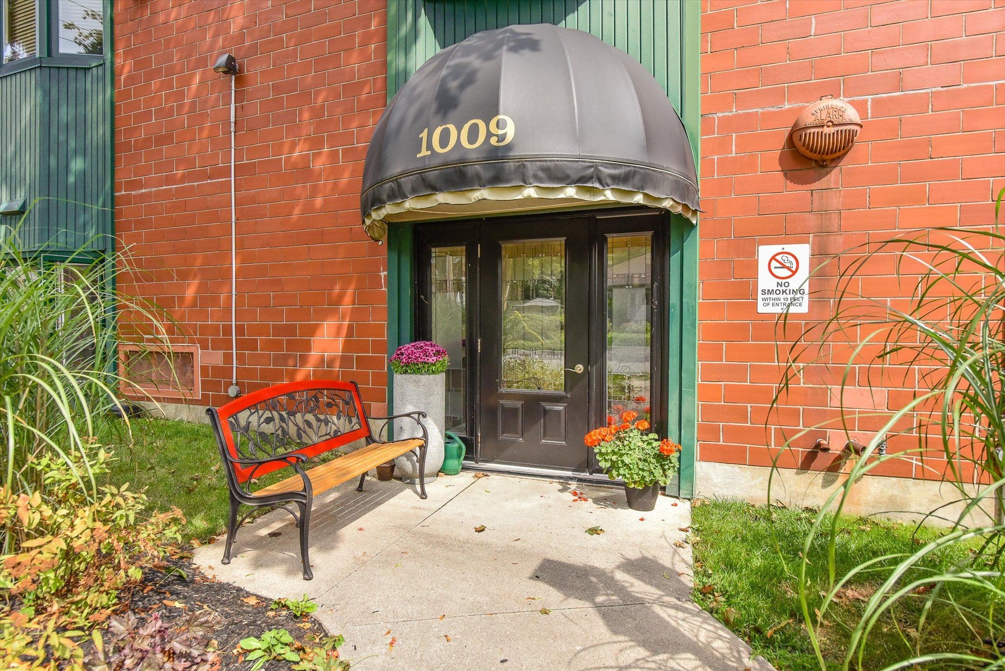 1009 Queenston Road 216, Cambridge, ON N3H 3K7