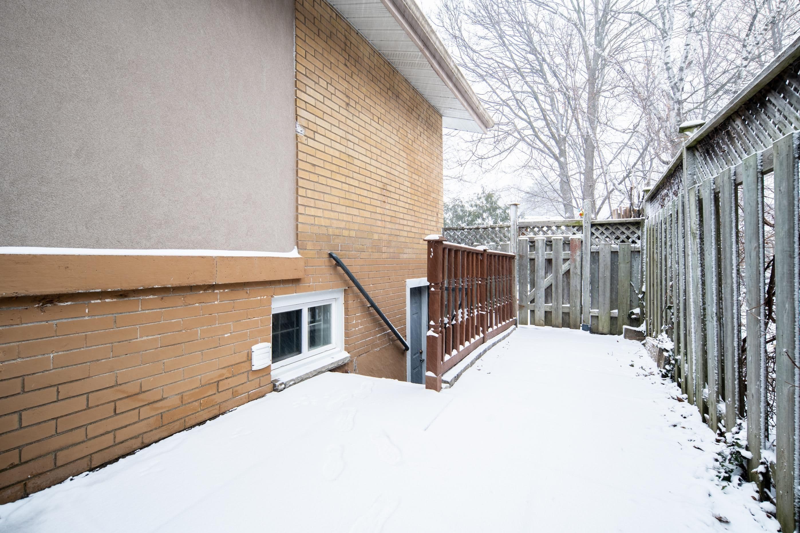 332 Homewood Avenue Lower, Toronto C07, ON M2R 2N8